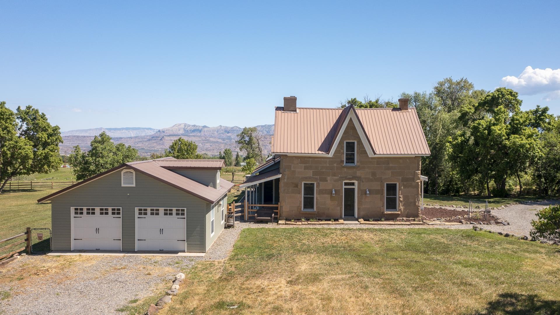 9359 49 1/4 Road Property Photo 2