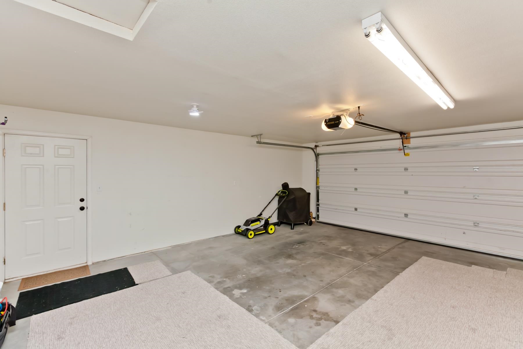 2860 Basil Place Property Photo 39
