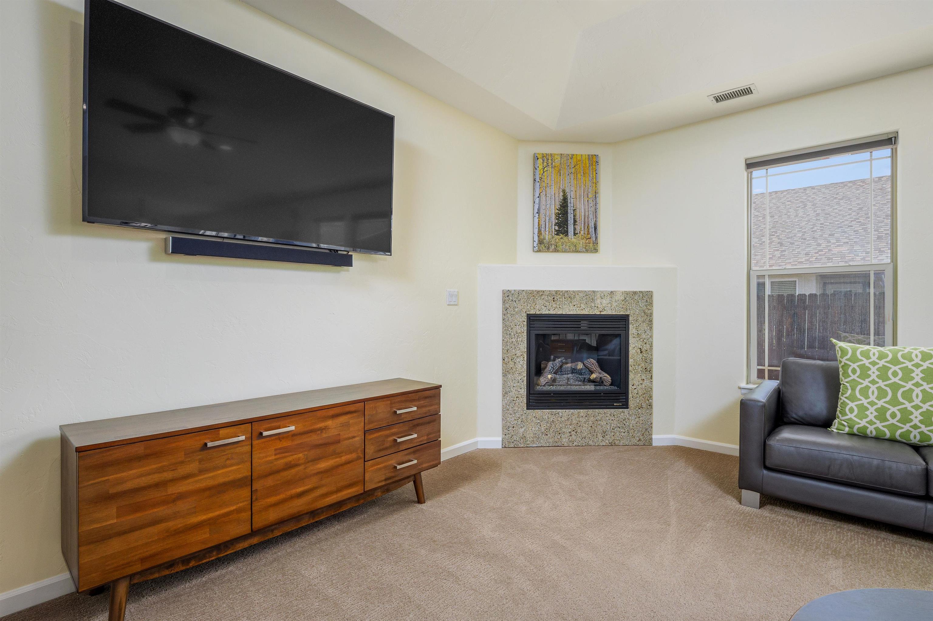 569 Hemlock Drive Property Photo 7