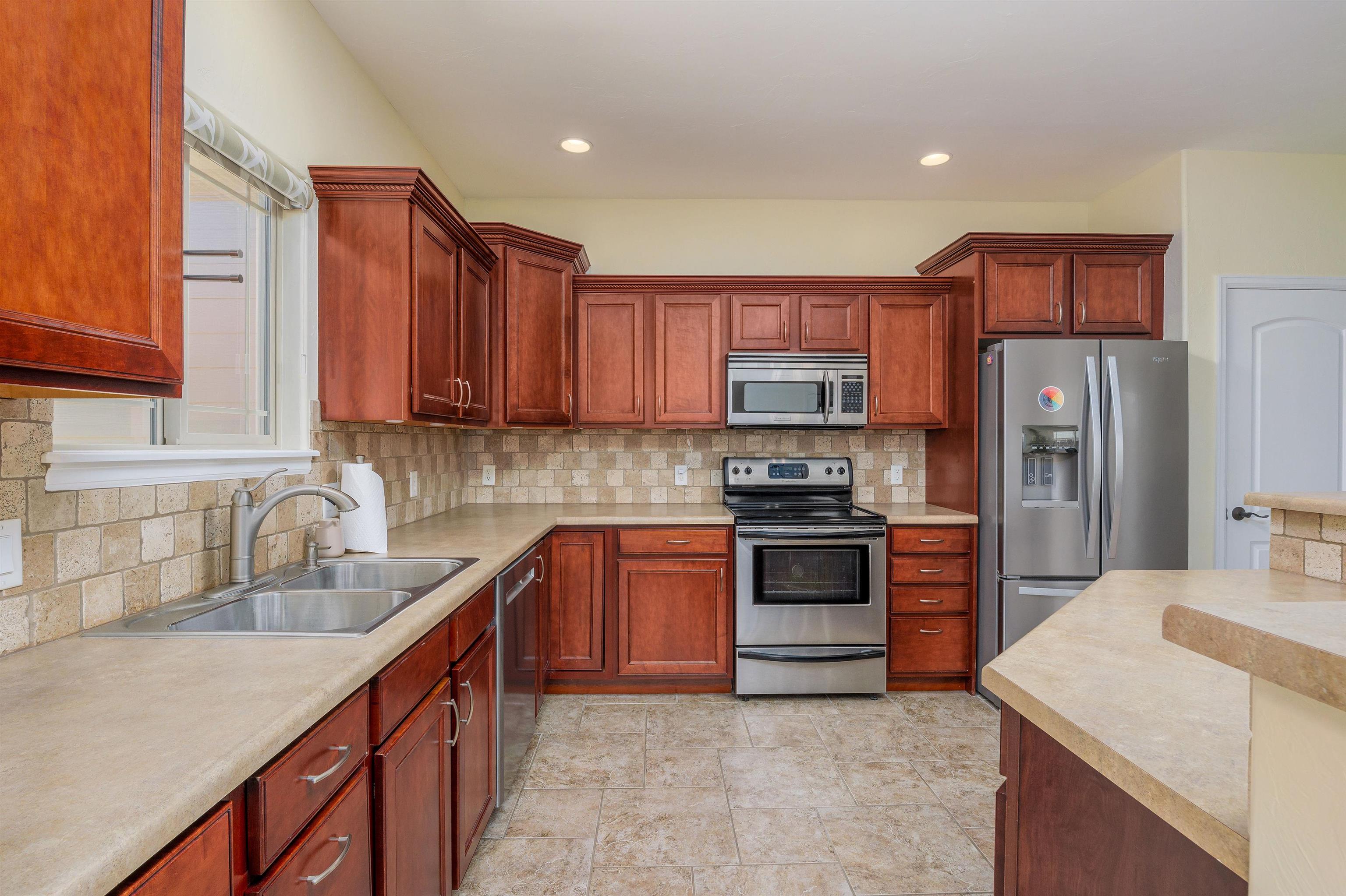 569 Hemlock Drive Property Photo 11