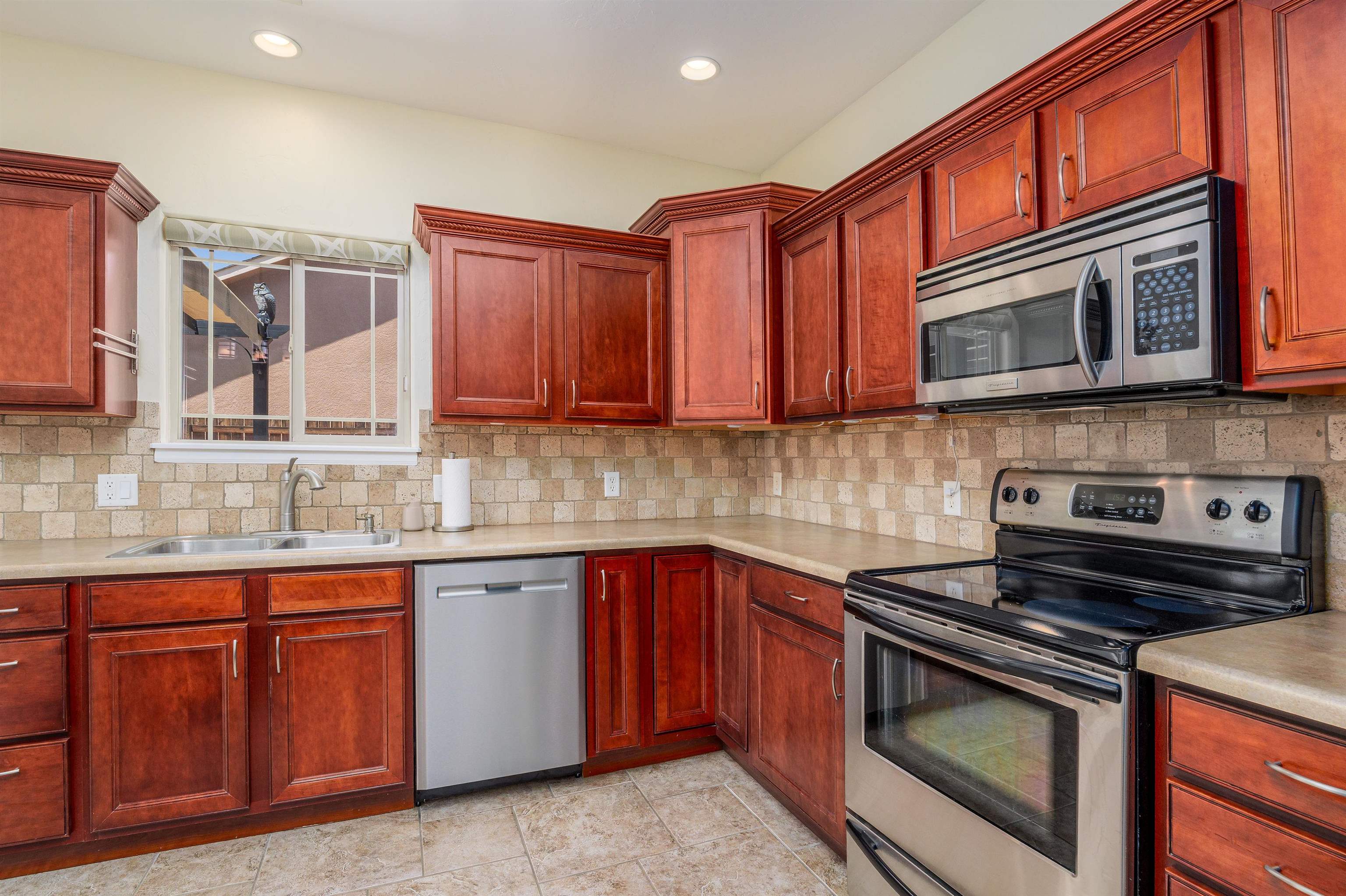 569 Hemlock Drive Property Photo 12
