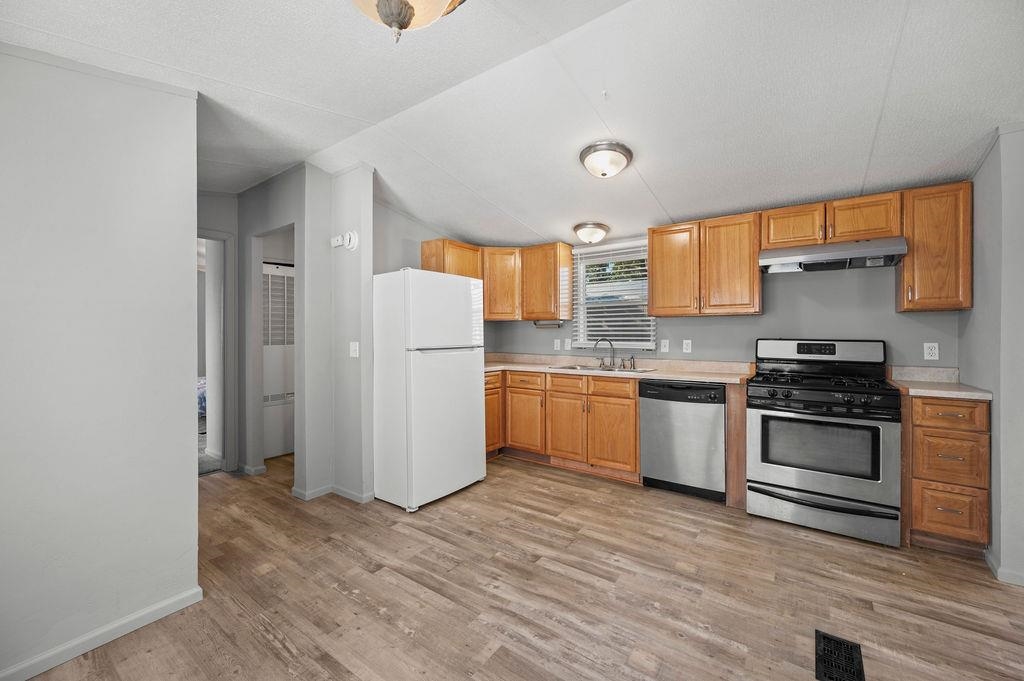 534 1/2 Normandy Way Property Photo 6