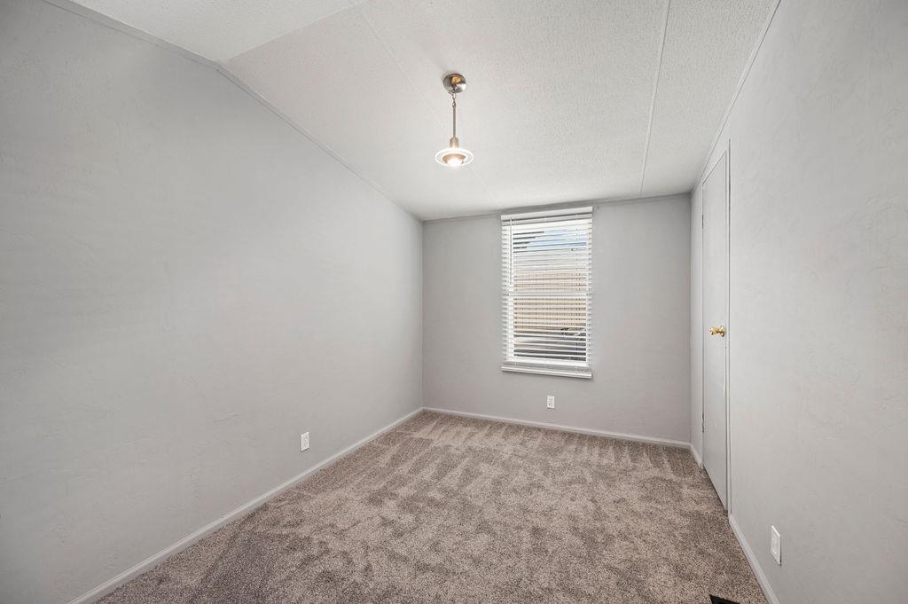 534 1/2 Normandy Way Property Photo 9