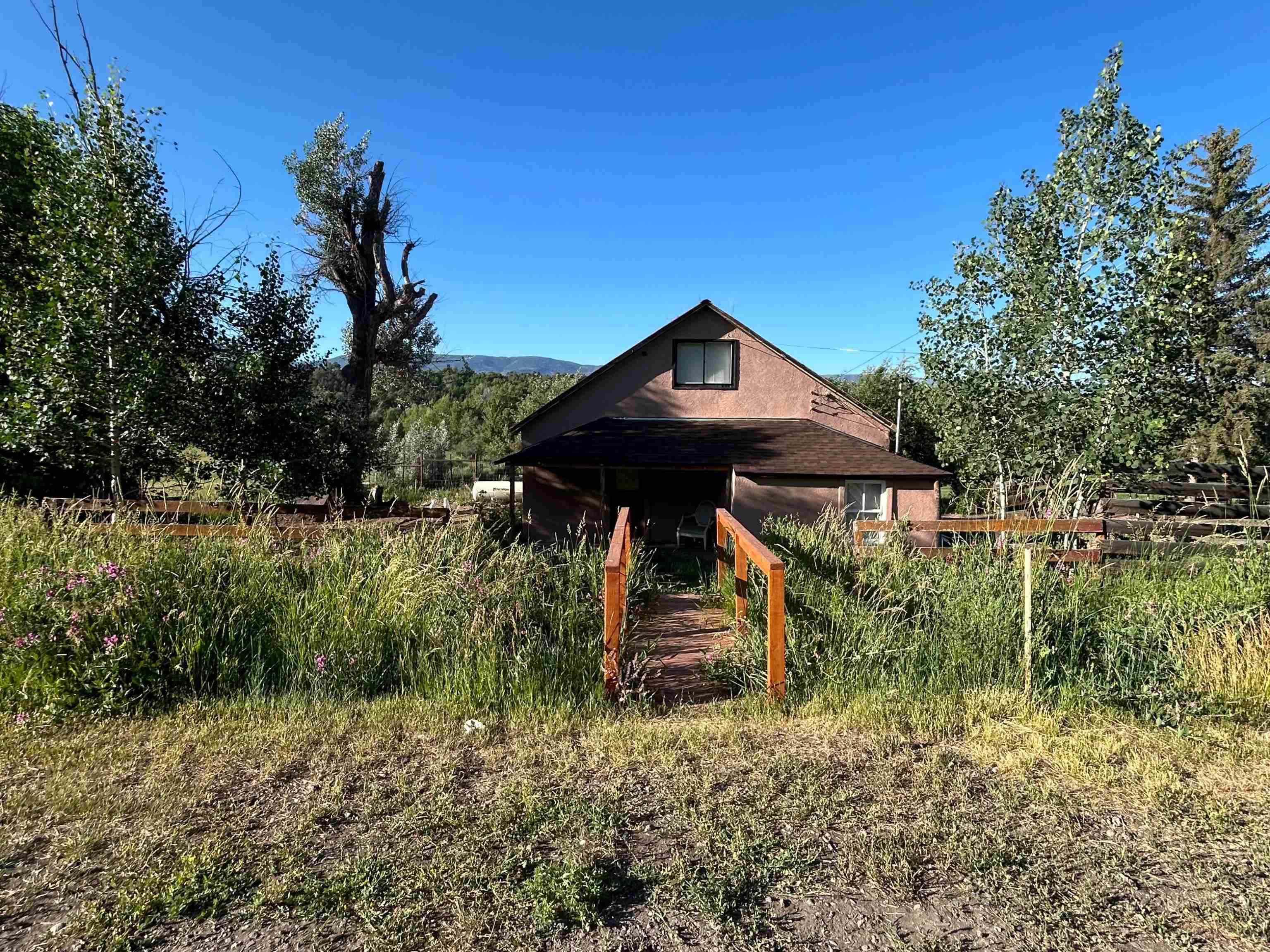 16125 57 8/10 Road Property Photo 1