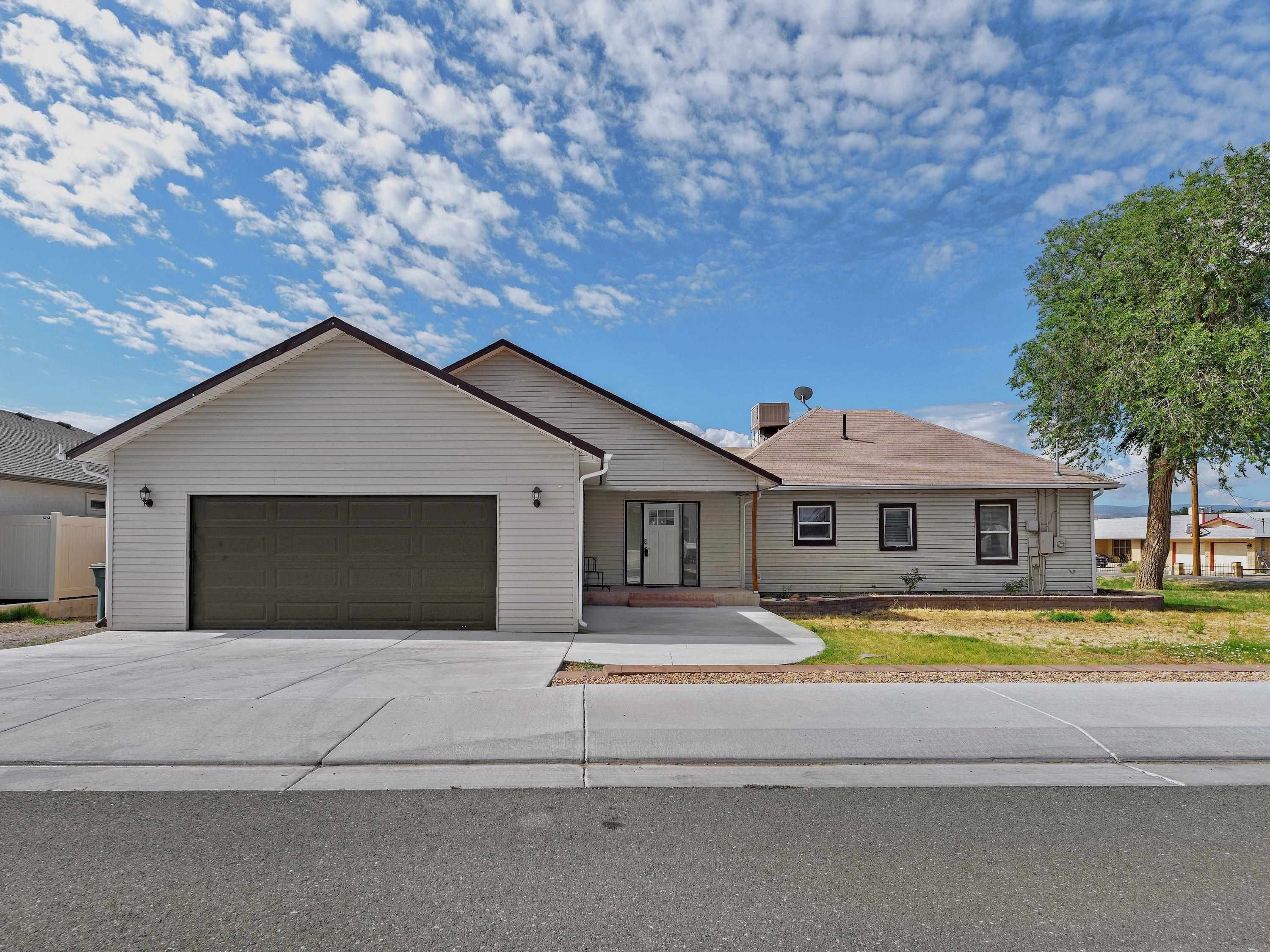2951 Bret Drive Property Photo 1