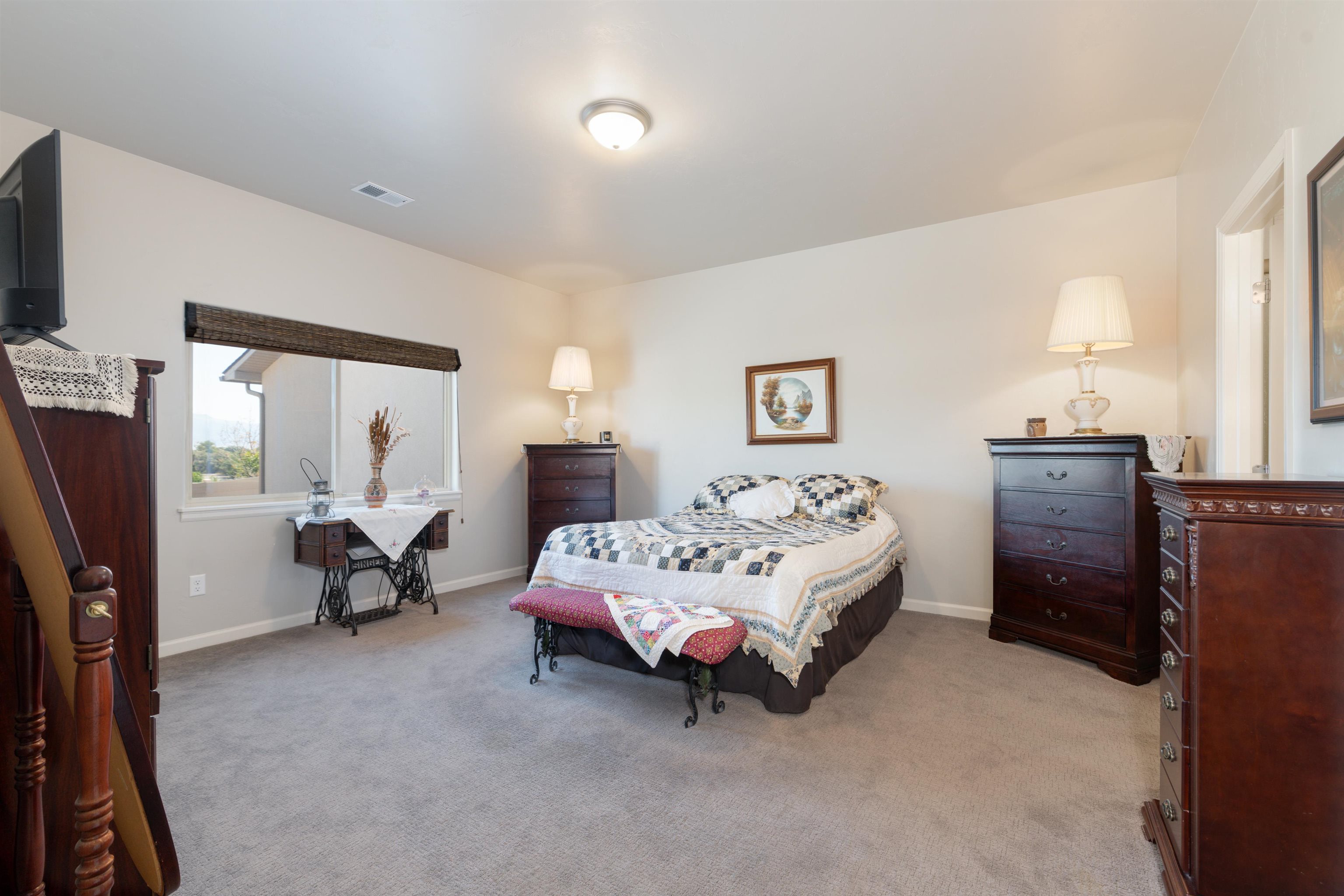 576 Rio Grande Drive Property Photo 8