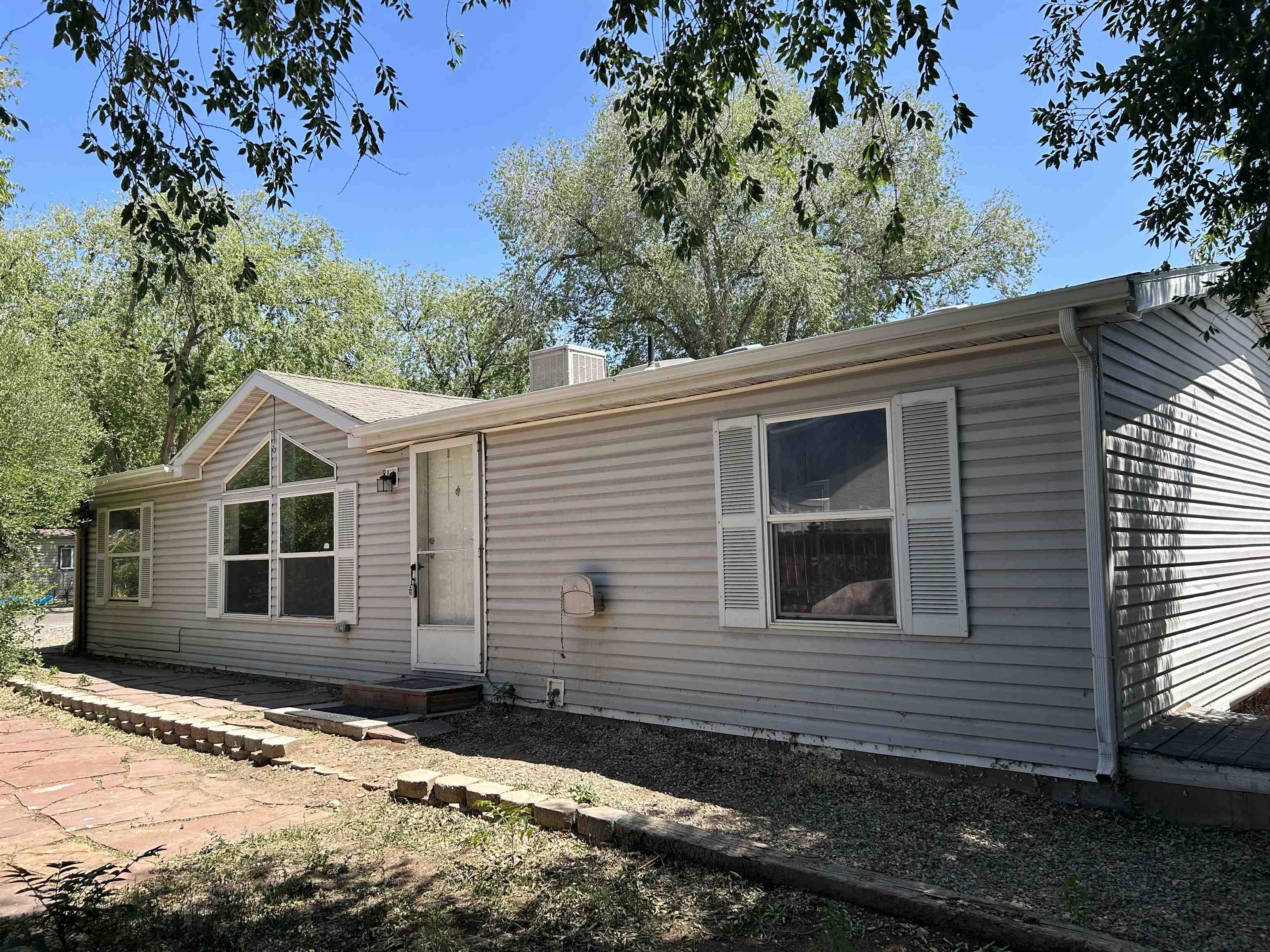 301 Pine Street Property Photo 1