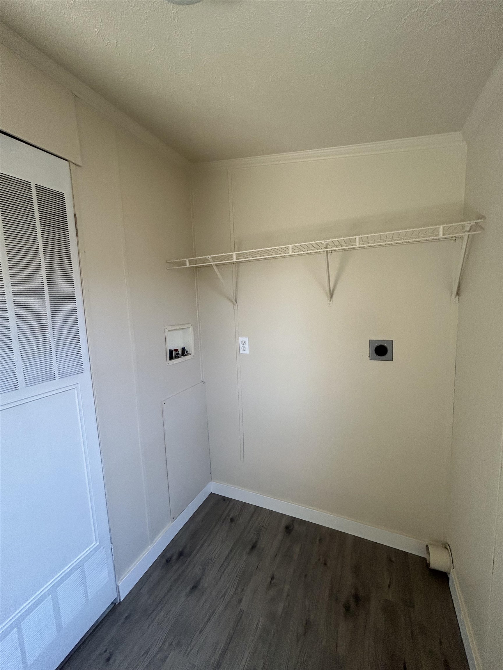 301 Pine Street Property Photo 12