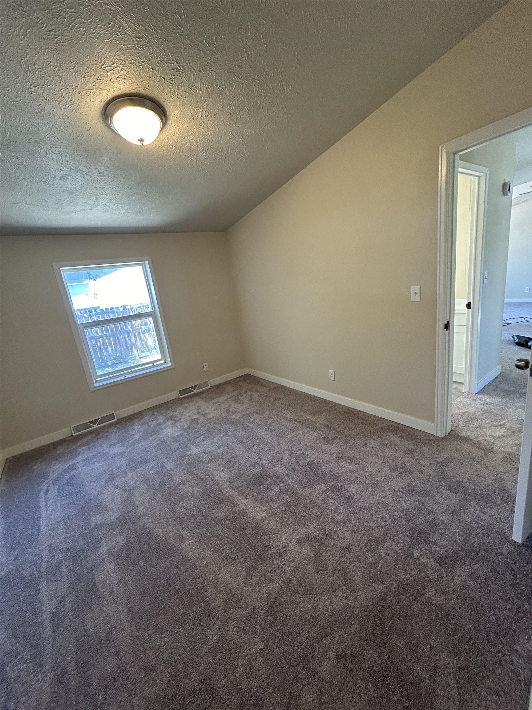 301 Pine Street Property Photo 18