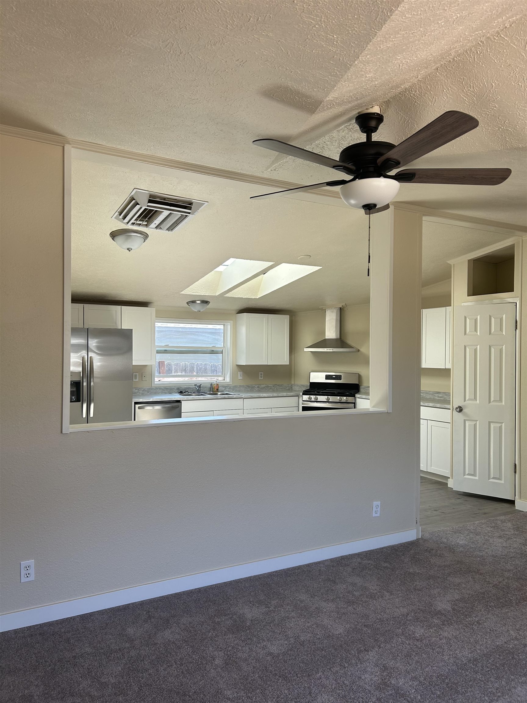 301 Pine Street Property Photo 21