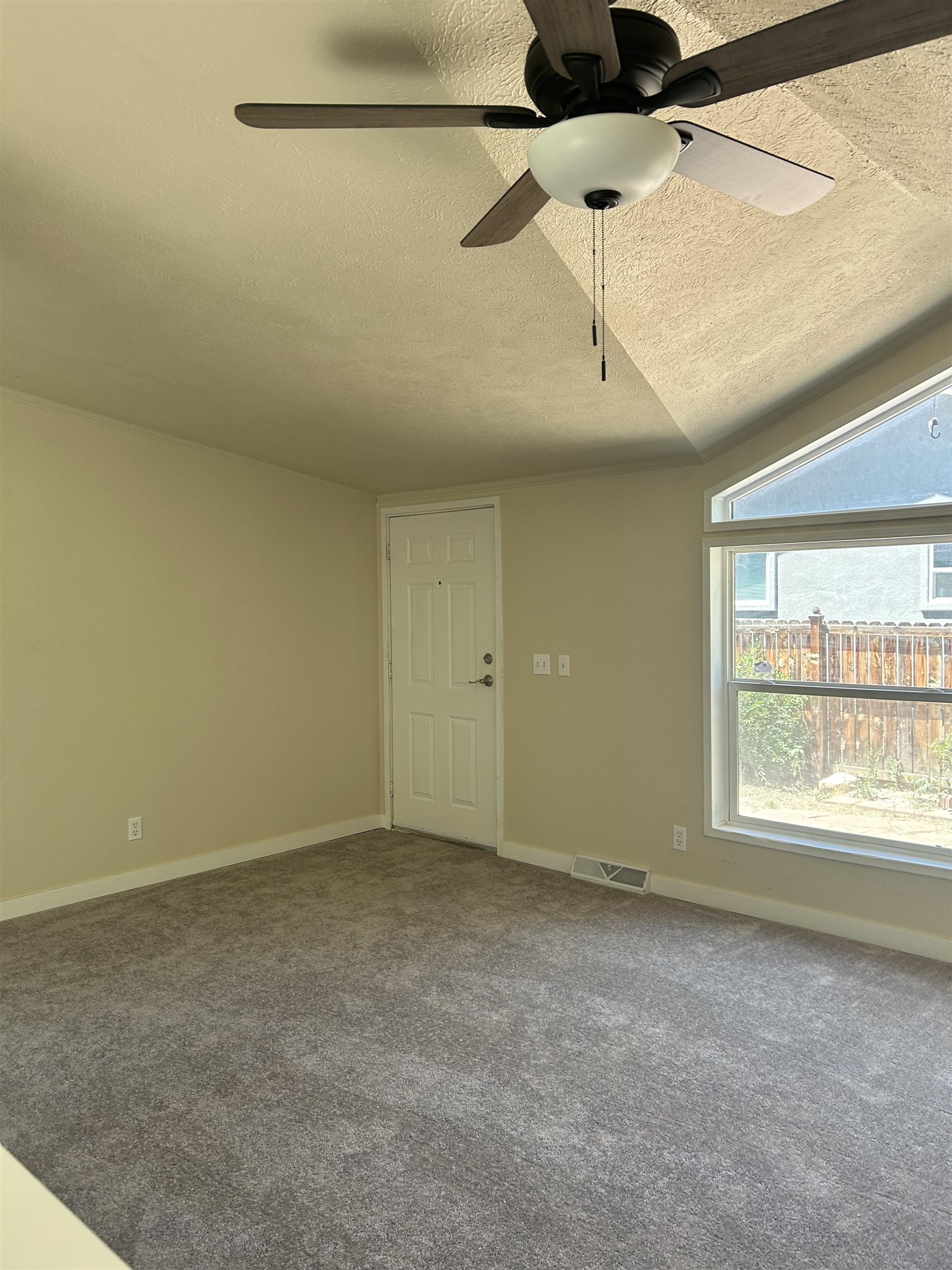 301 Pine Street Property Photo 24
