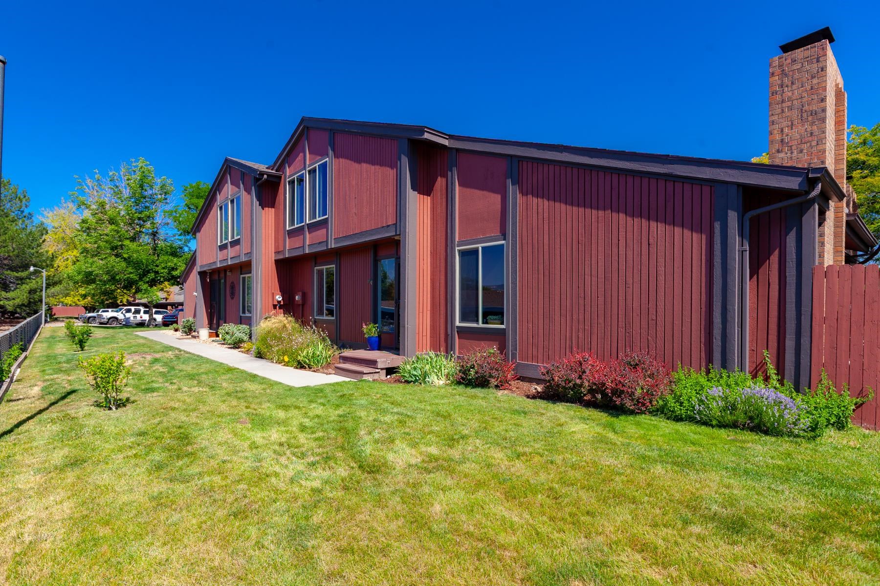 1155 Lakeside Drive