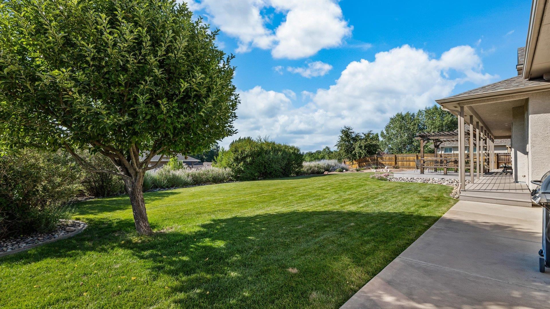 864 S Haven Crest Court Property Photo 13