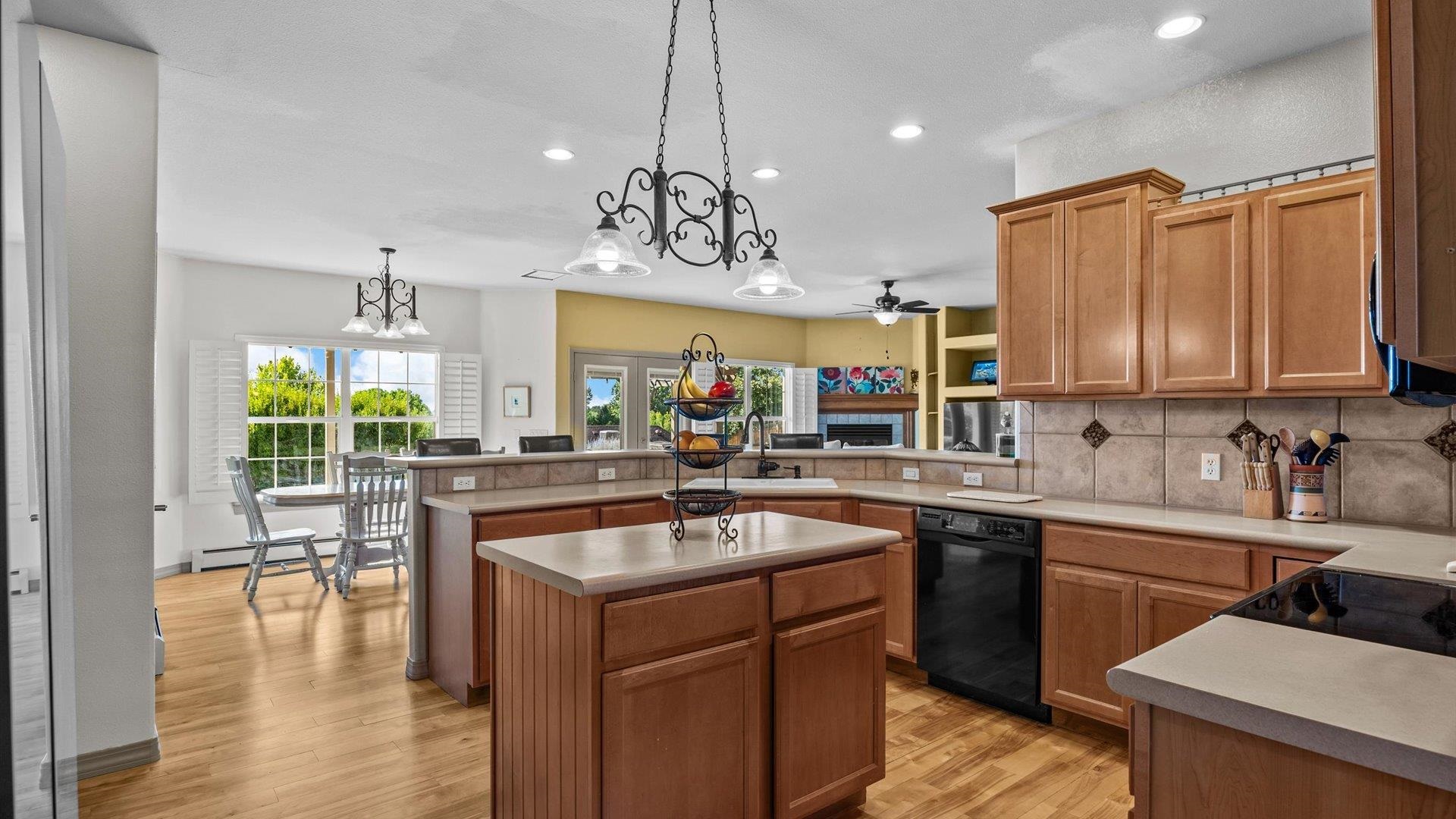 864 S Haven Crest Court Property Photo 19