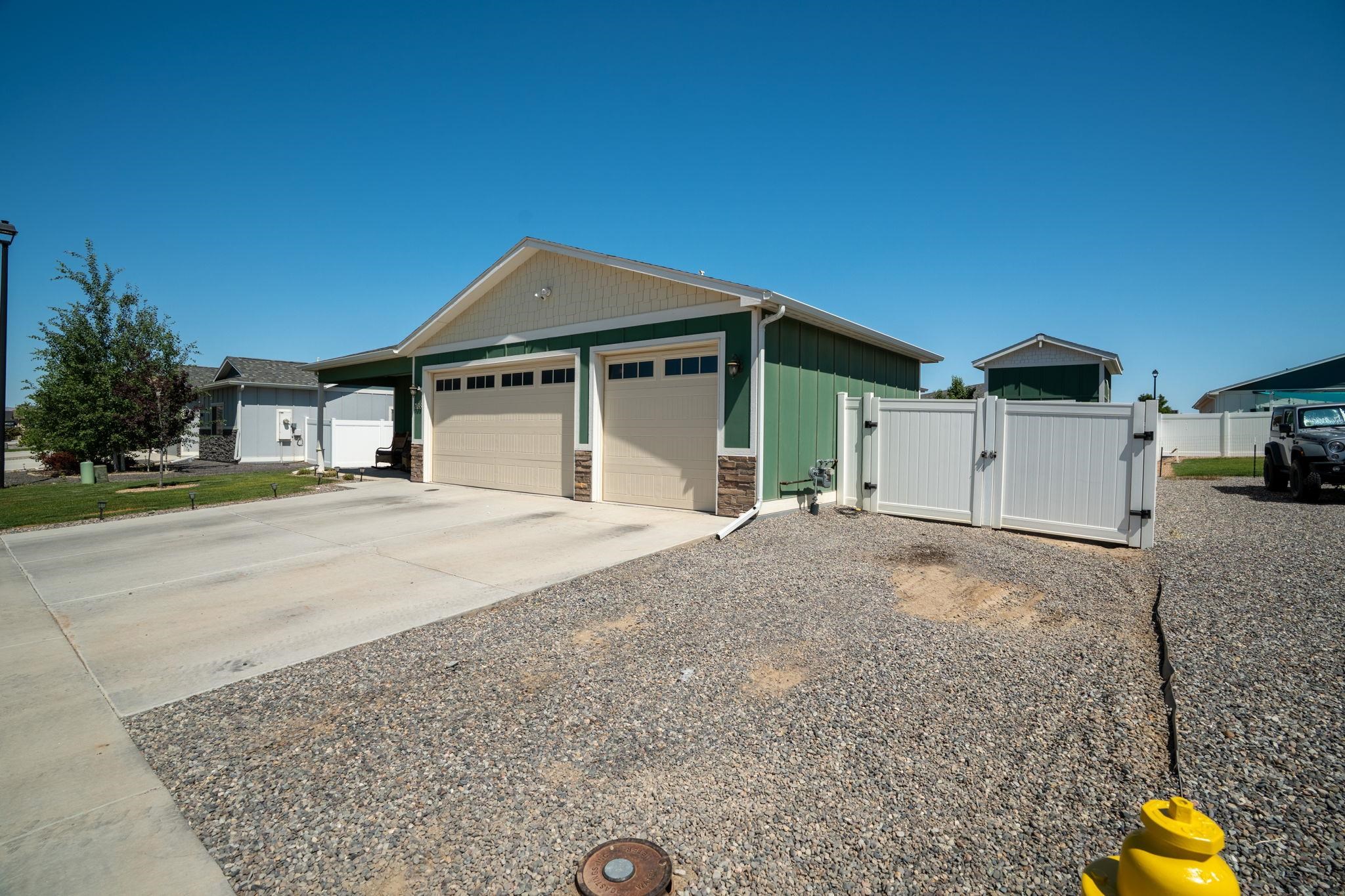 2138 Slope Creek Avenue