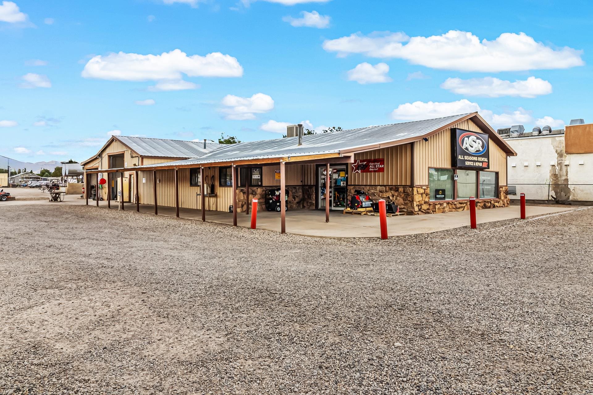 2965 I-70 Business Loop Property Photo 8