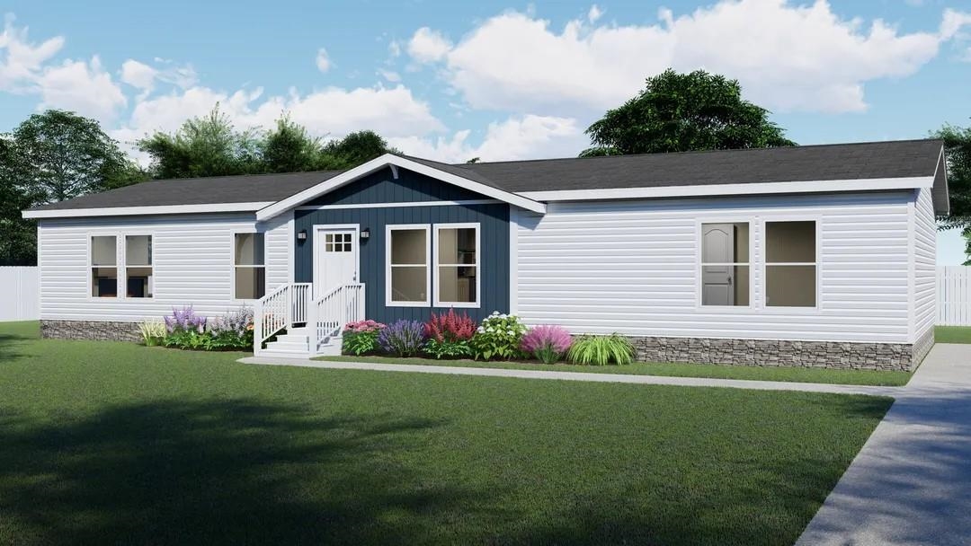 200 W 20th Street Property Photo 1