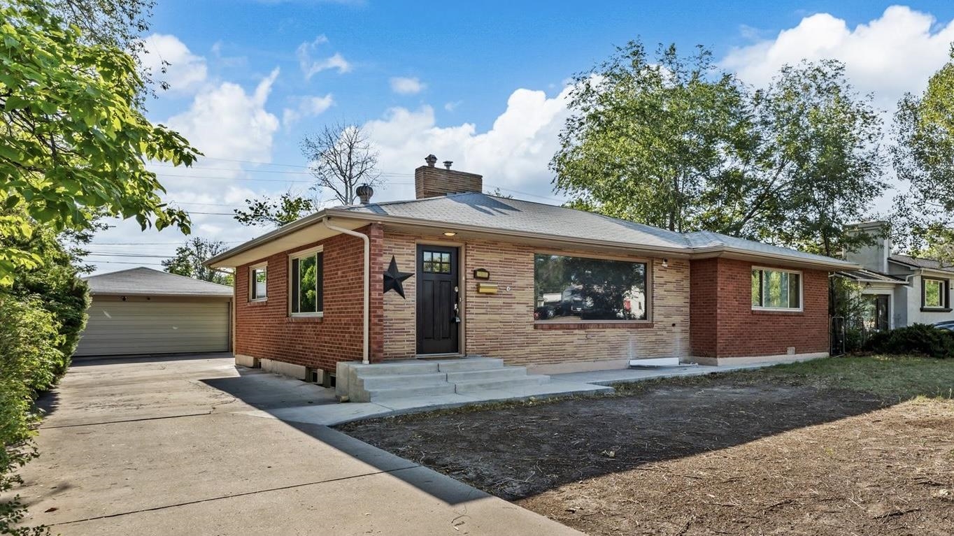1915 N 7th Street Property Photo 1