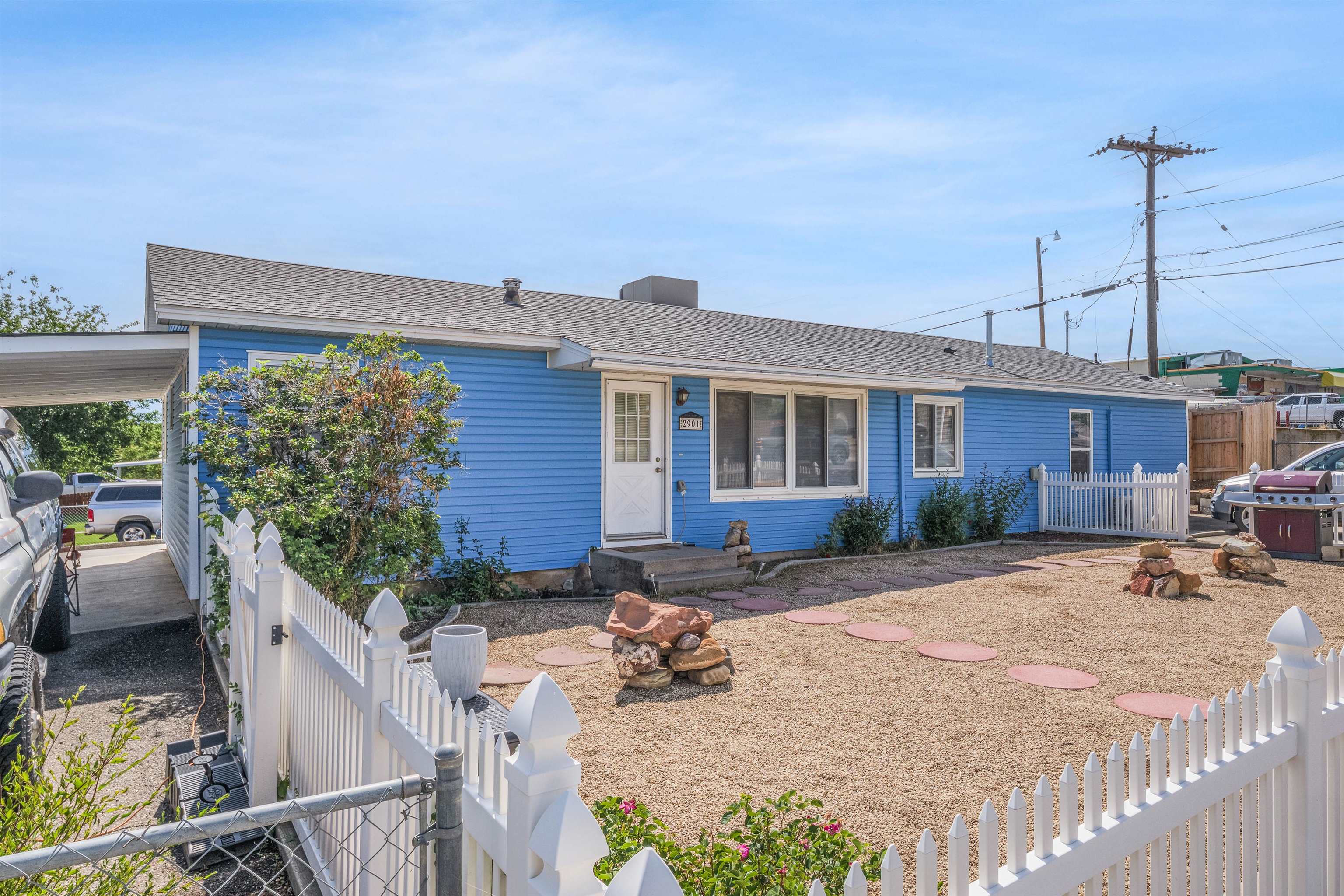 2901 Ronda Lee Road