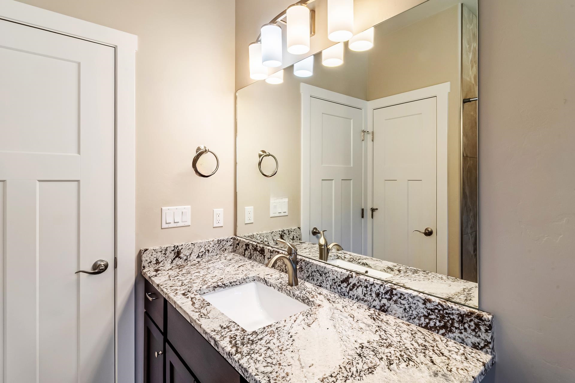 2928 Brodick Way Property Photo 25