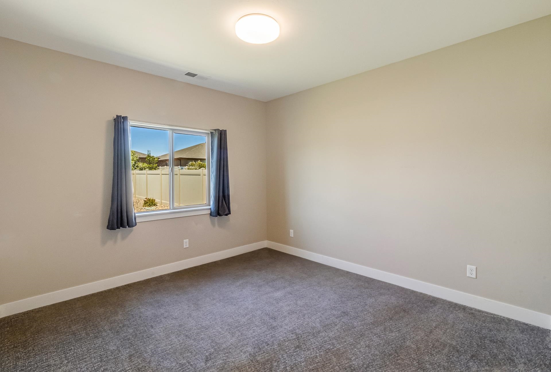 2928 Brodick Way Property Photo 29