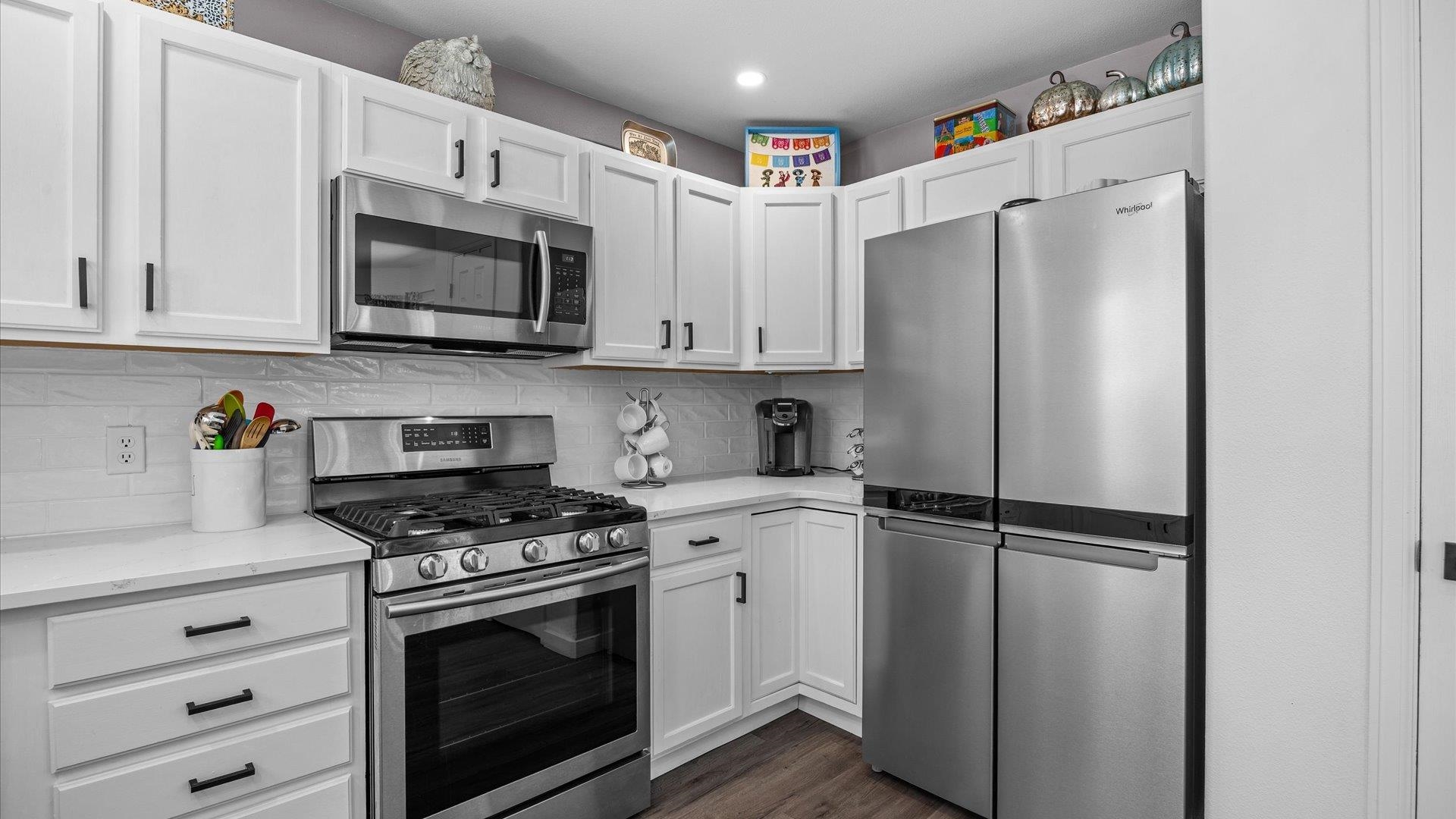 663 Theresea Court Property Photo 6