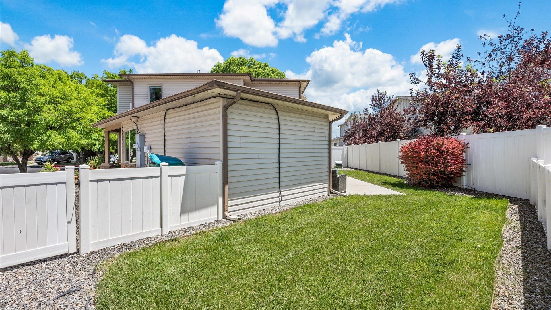 663 Theresea Court Property Photo 19