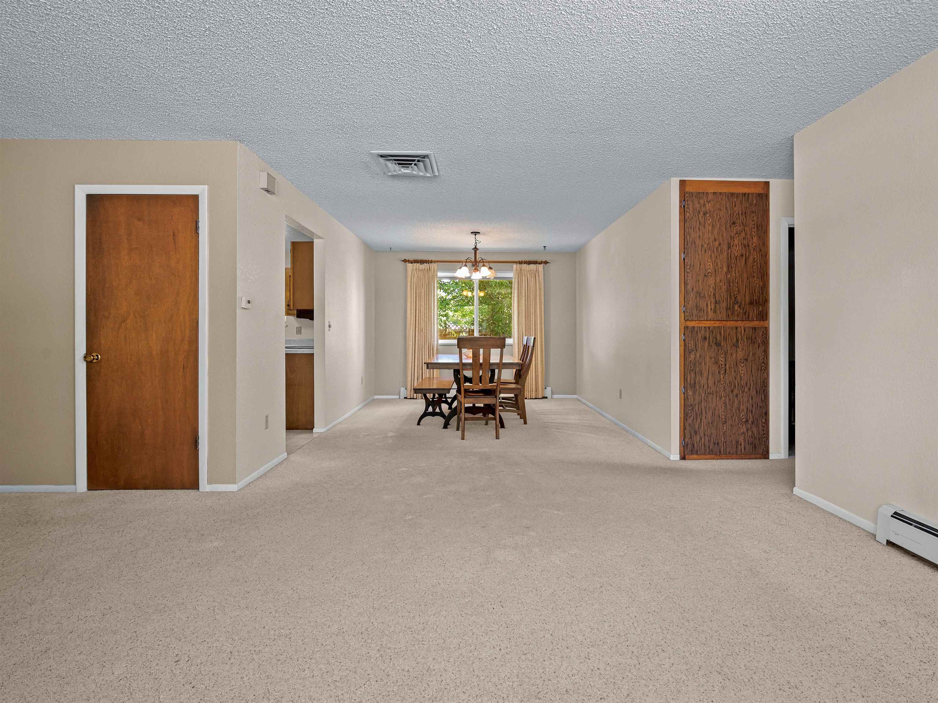 629 1/2 Hudsons Bay Drive Property Photo 8