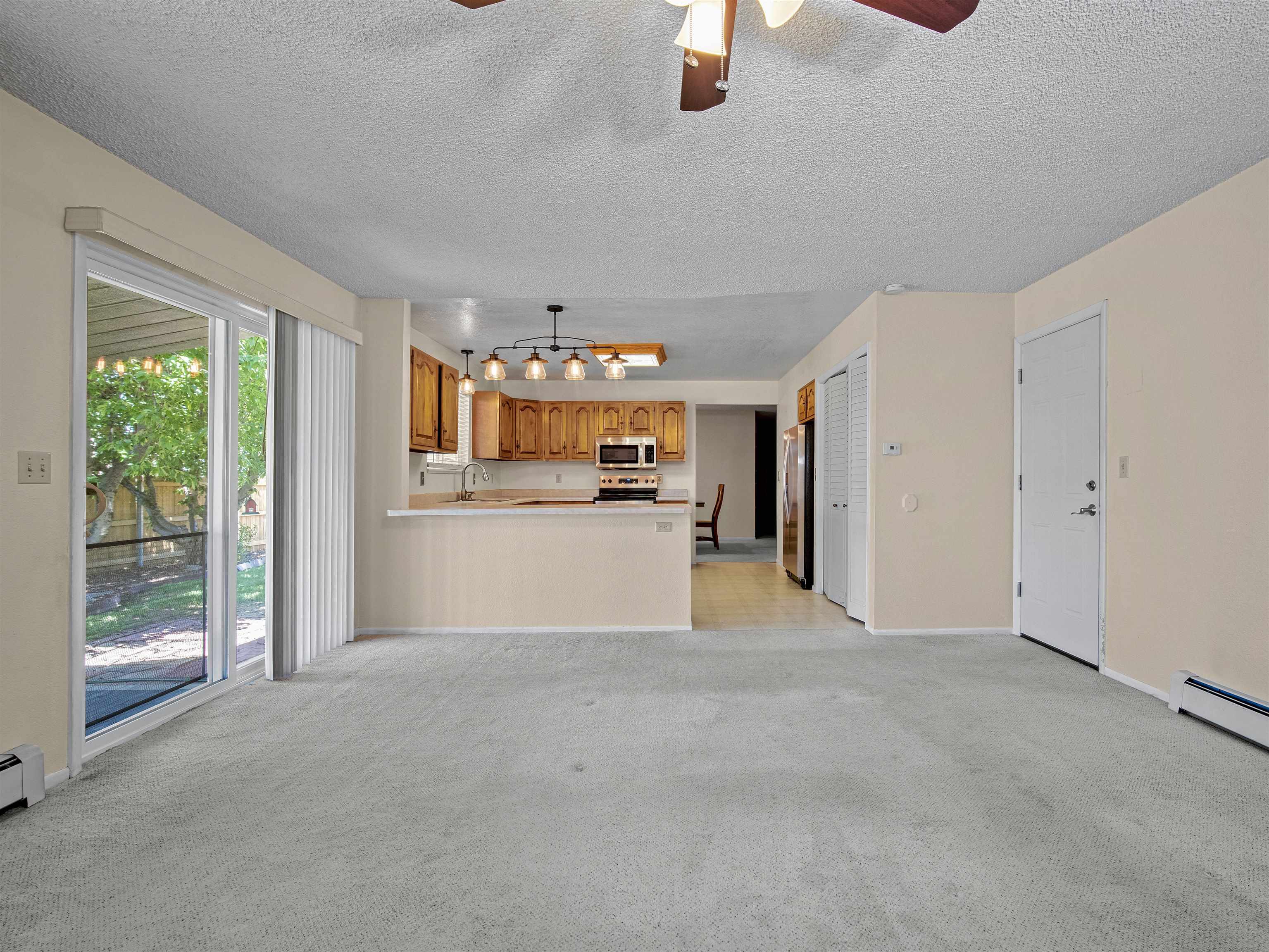 629 1/2 Hudsons Bay Drive Property Photo 17