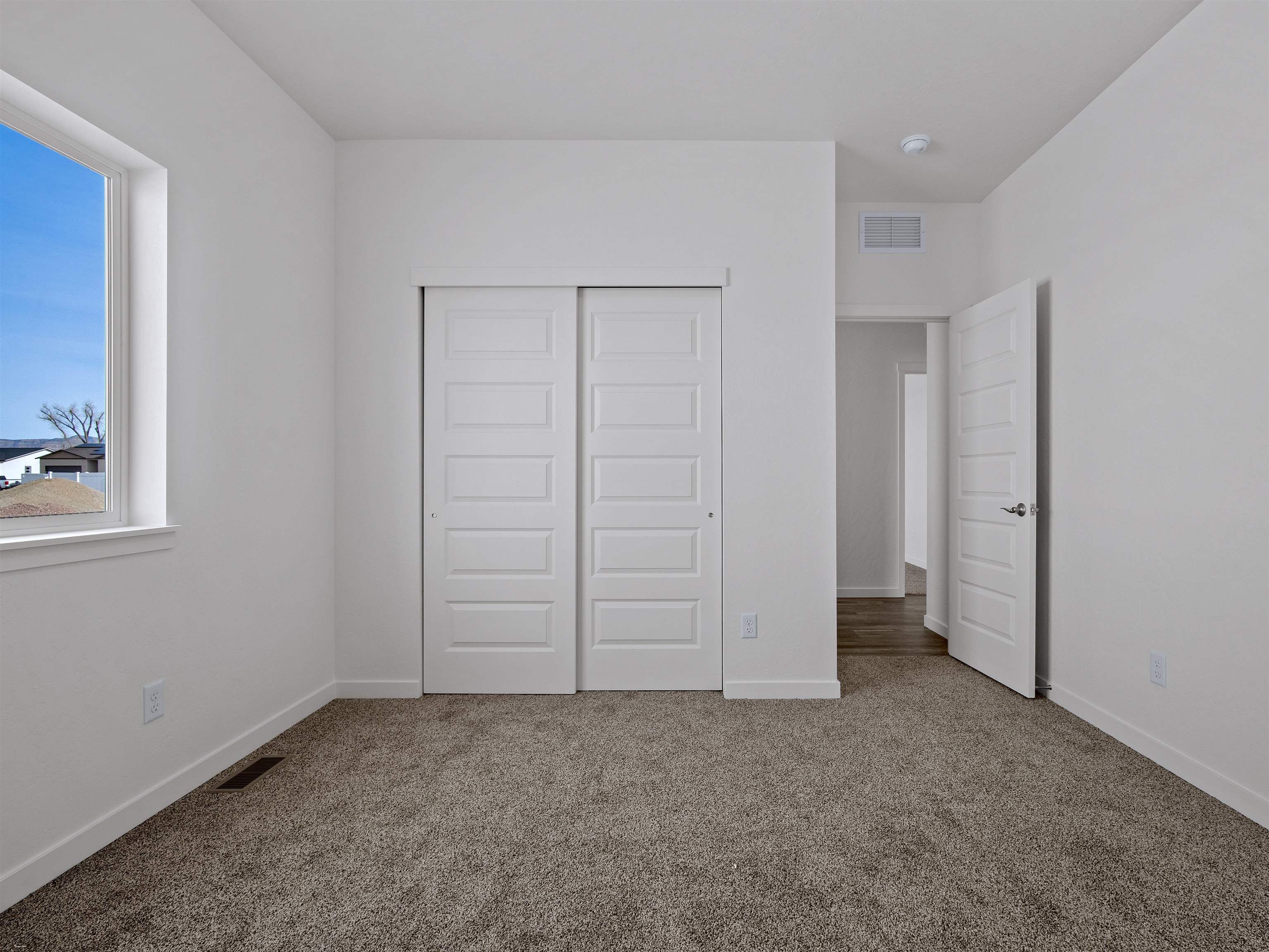 2144 Brookfield Drive Property Photo 12