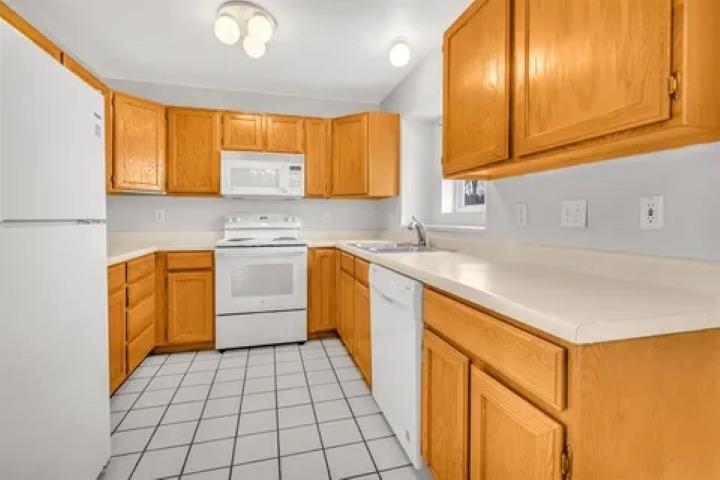 3284 W Willow Court Property Photo 3