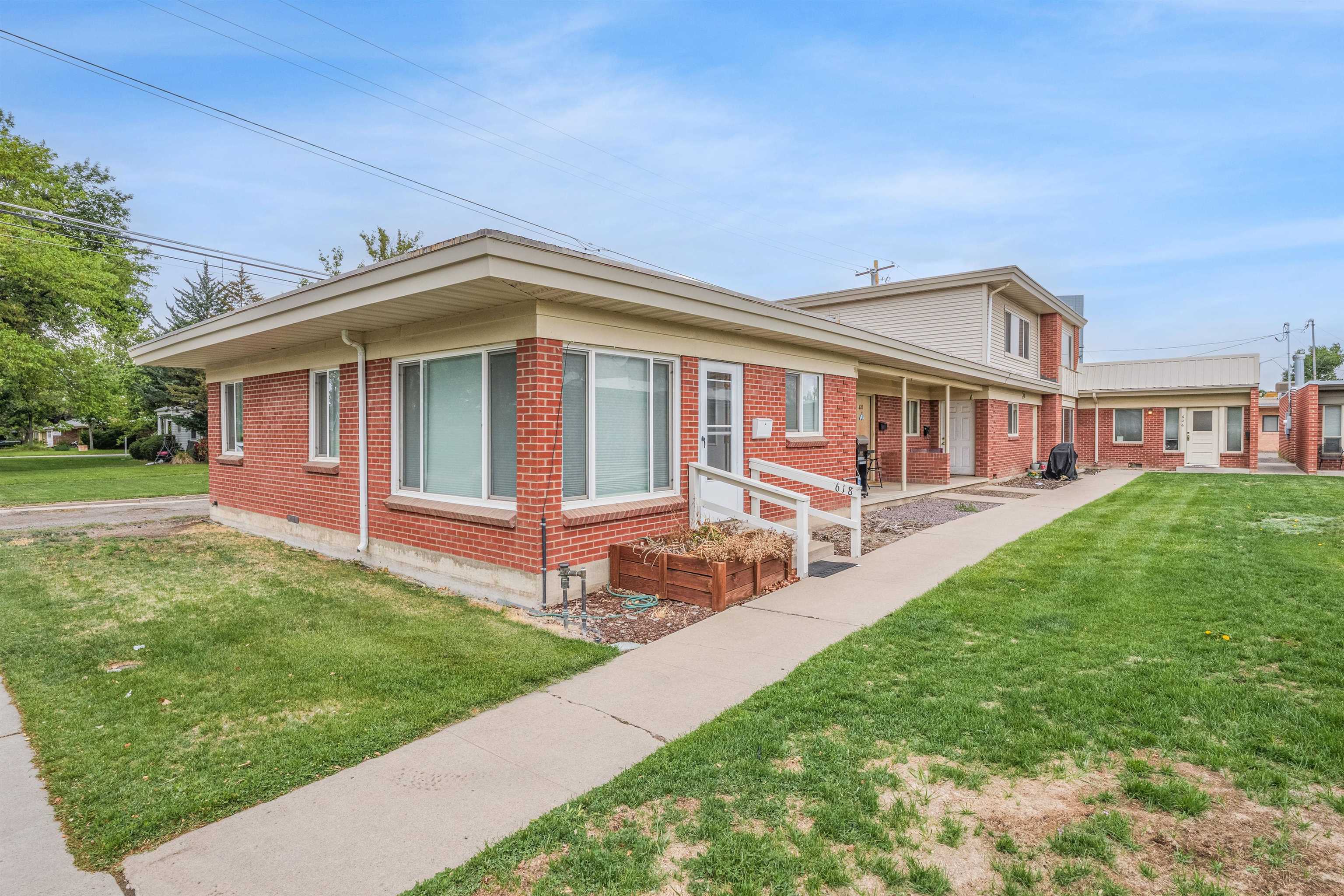 618 Walnut Avenue Property Photo 6