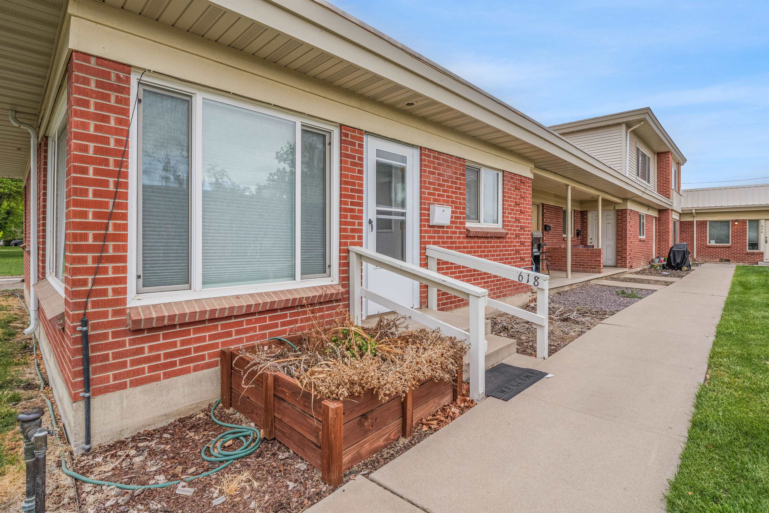 618 Walnut Avenue Property Photo 8