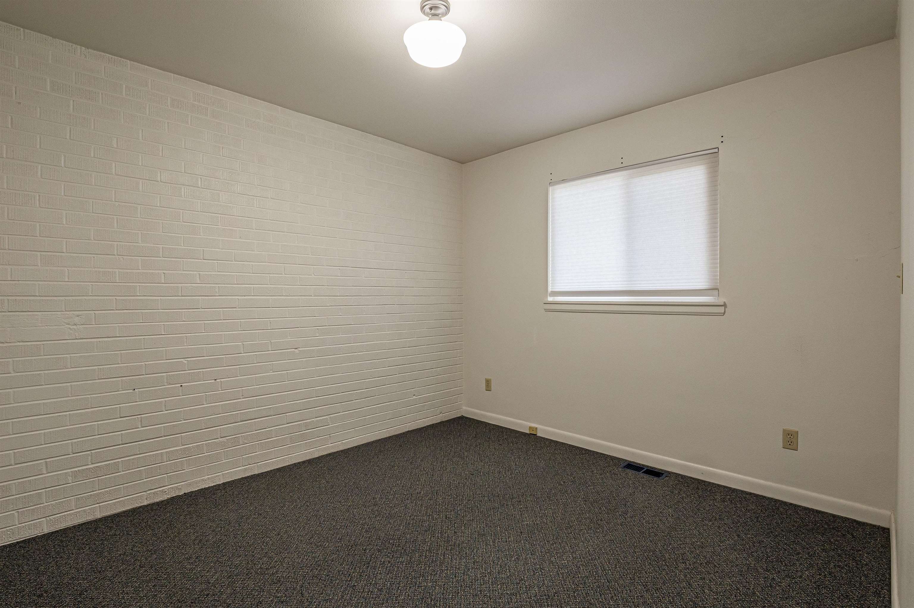 618 Walnut Avenue Property Photo 10