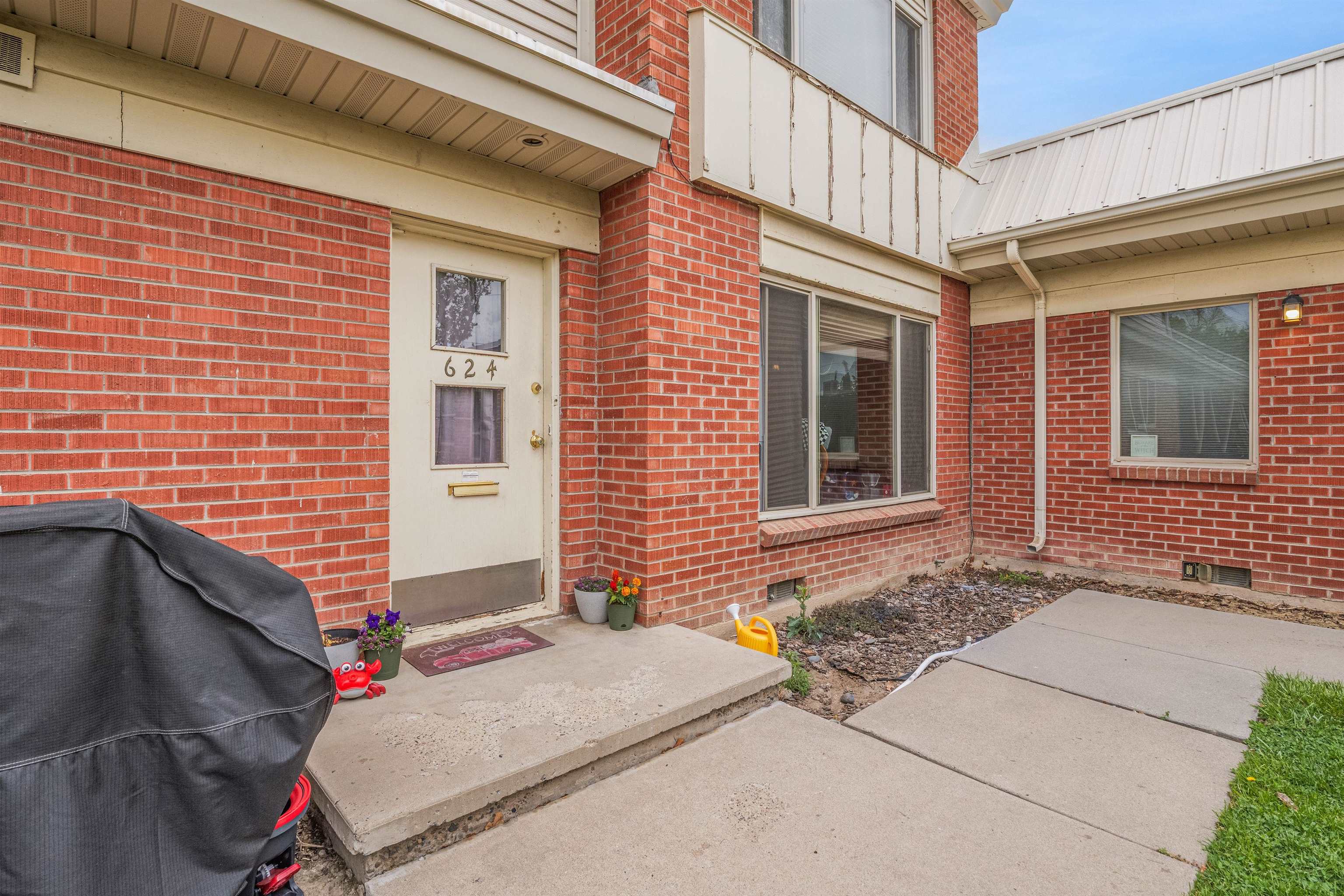 618 Walnut Avenue Property Photo 29