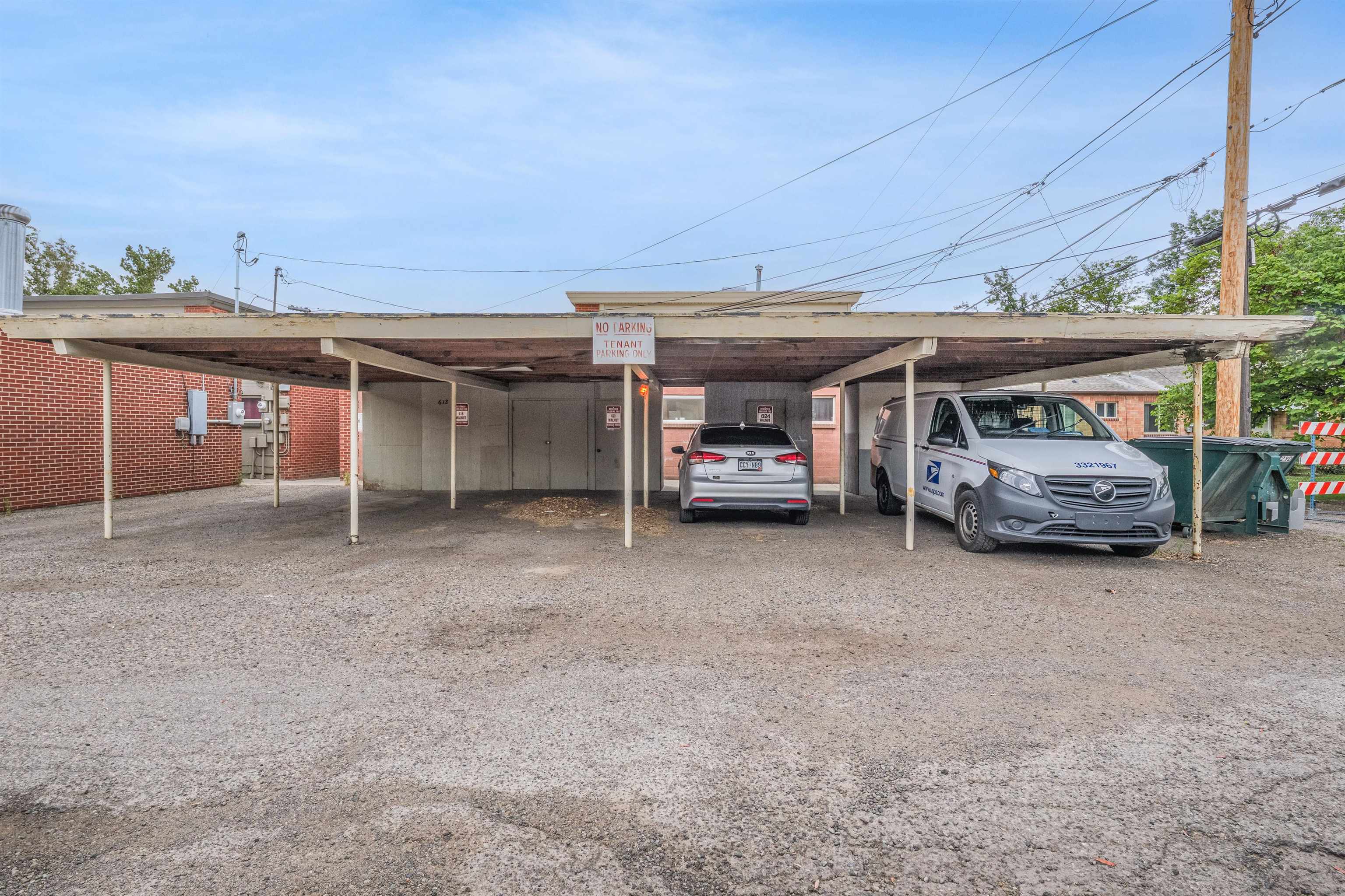 618 Walnut Avenue Property Photo 42