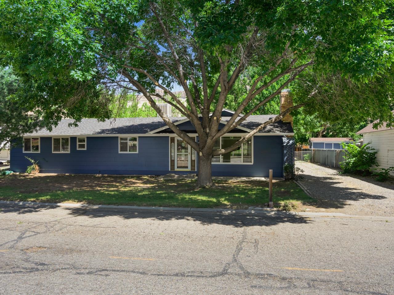 518 W 5th Street
