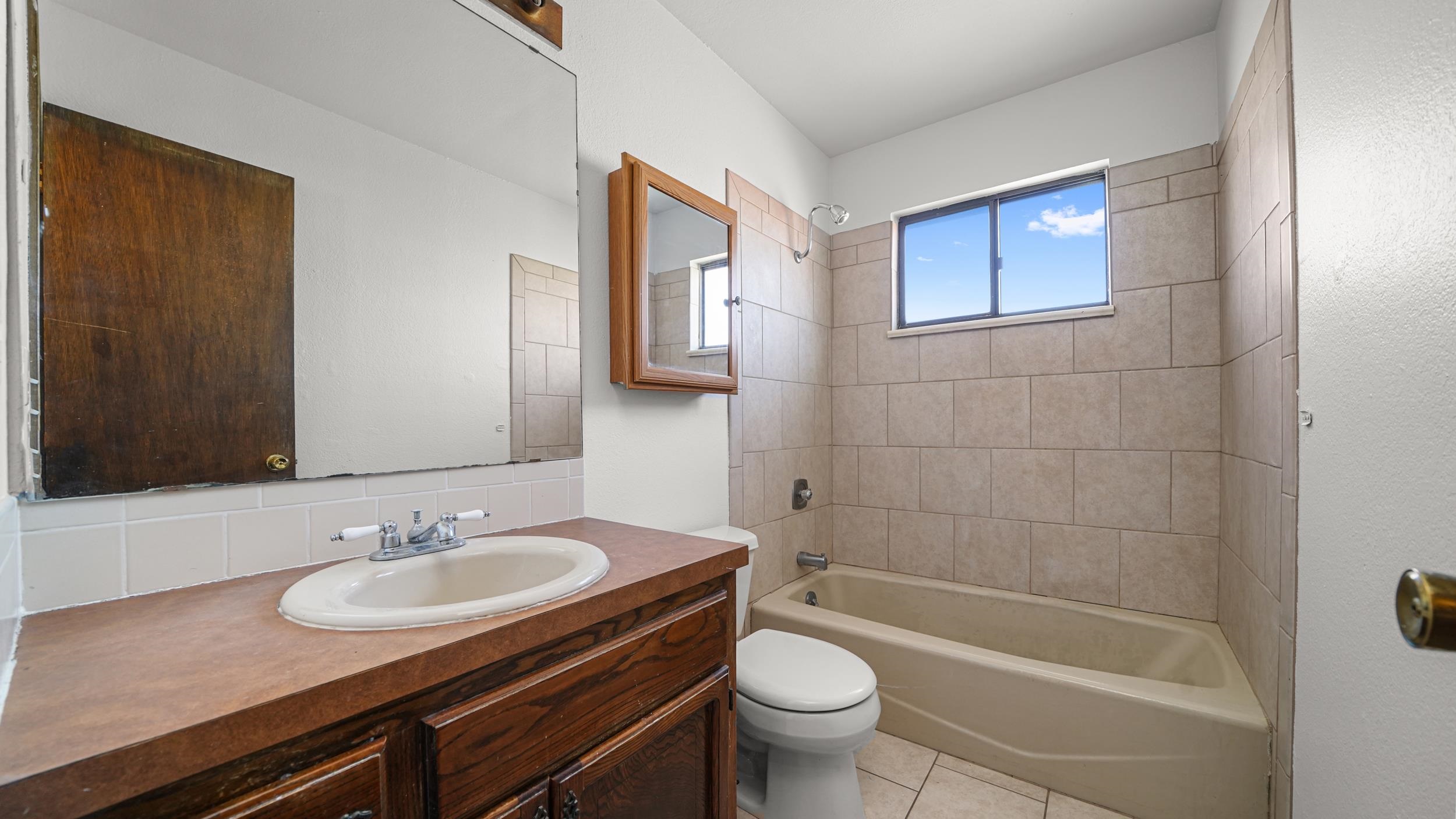 2231 N 17th Circle Property Photo 9