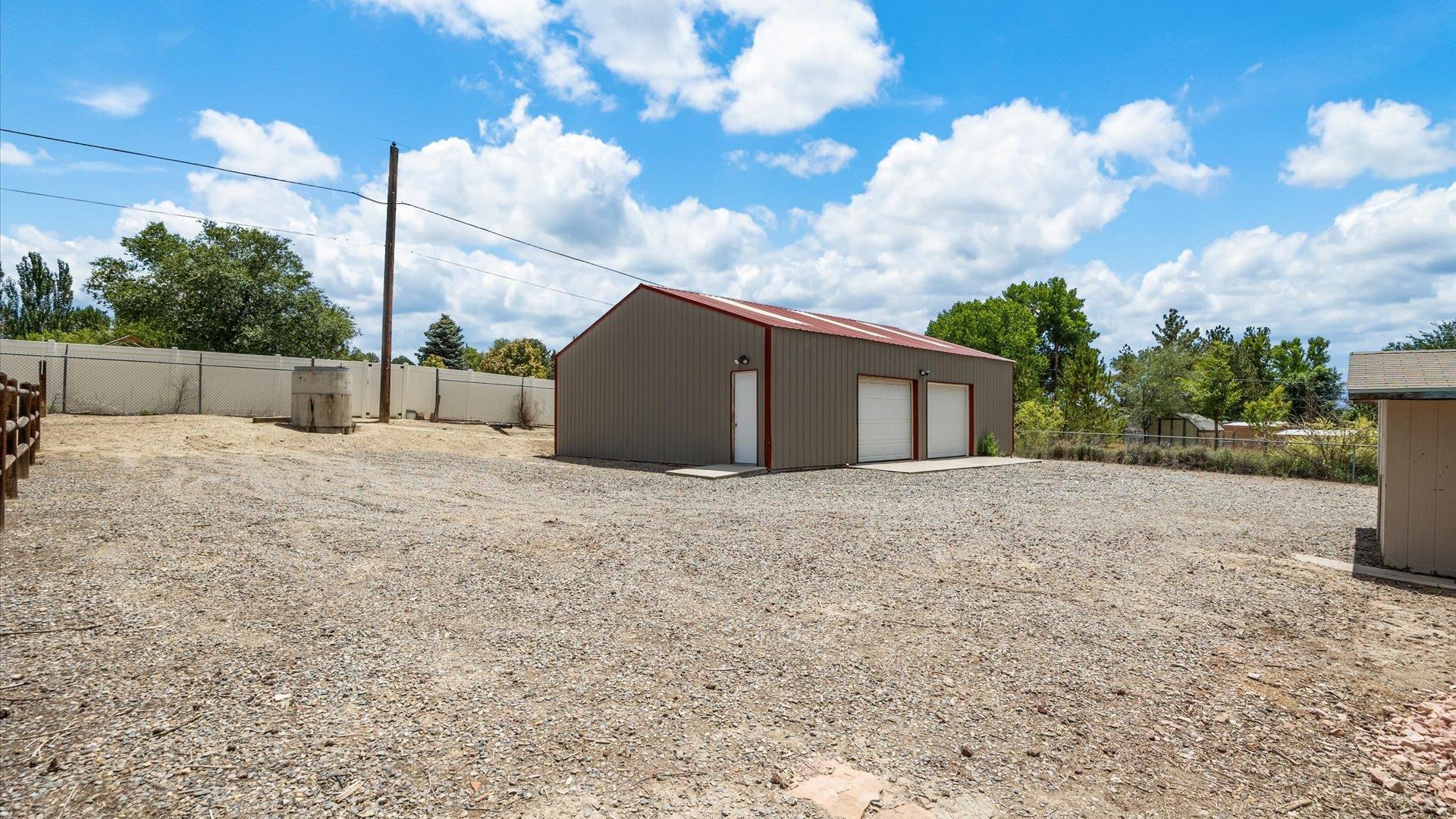 696 Cloverdale Drive Property Photo 36