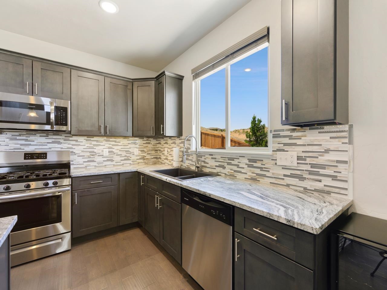 205 Secret Canyon Court Property Photo 5