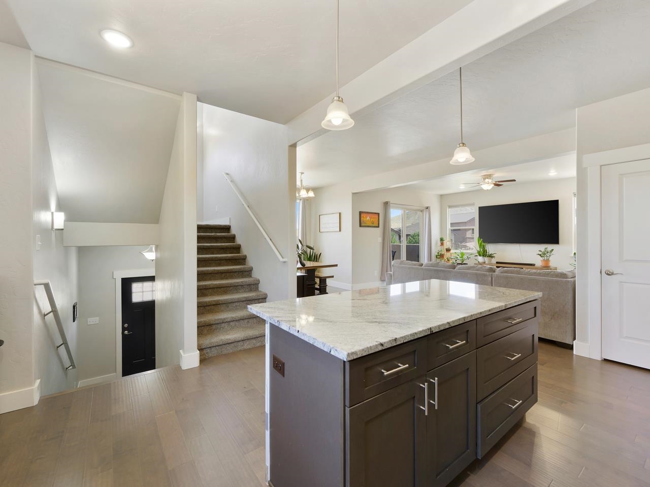 205 Secret Canyon Court Property Photo 6