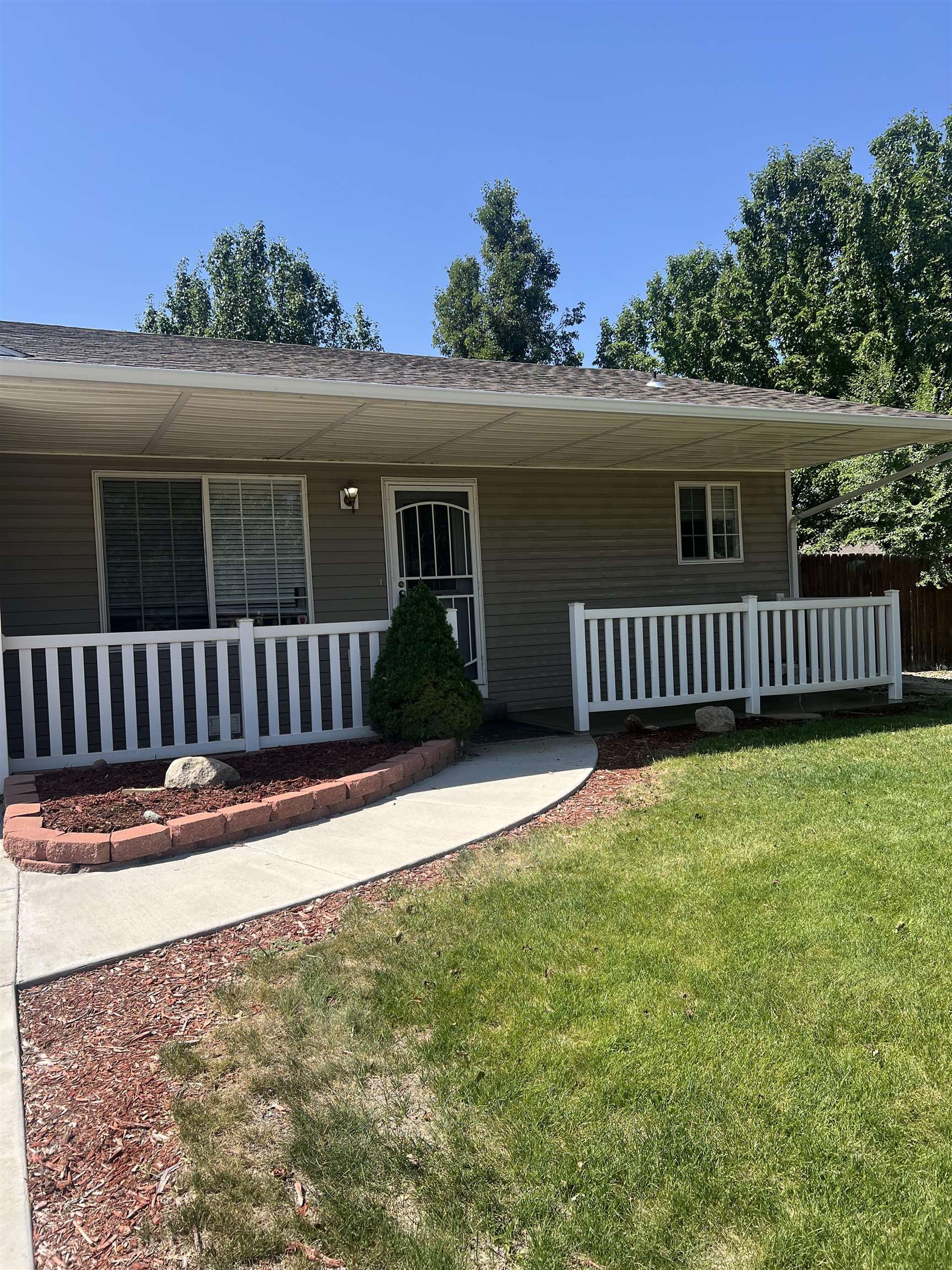 2945 Sandra Avenue Property Photo 1
