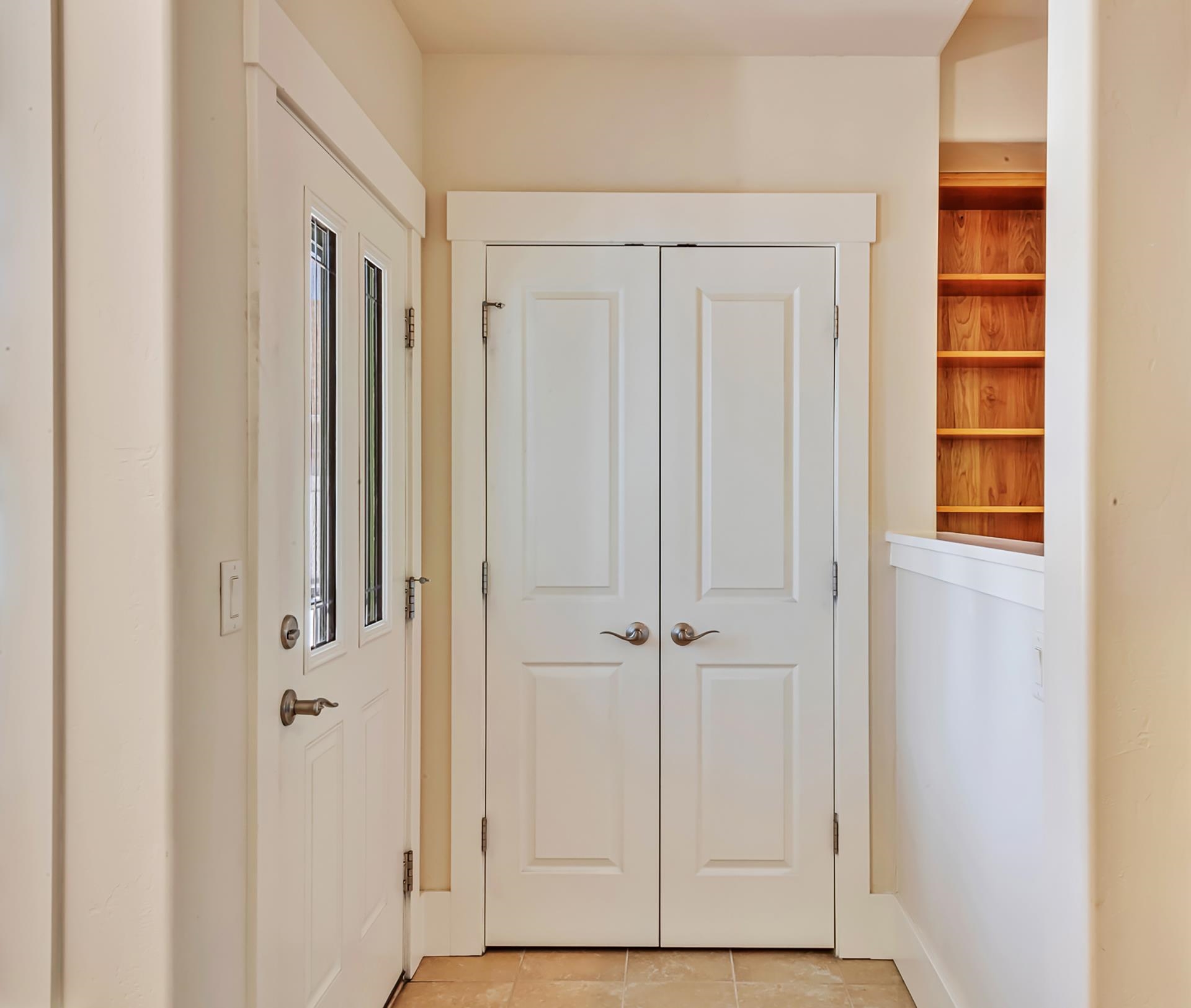 1215 Sunrose Lane Property Photo 3