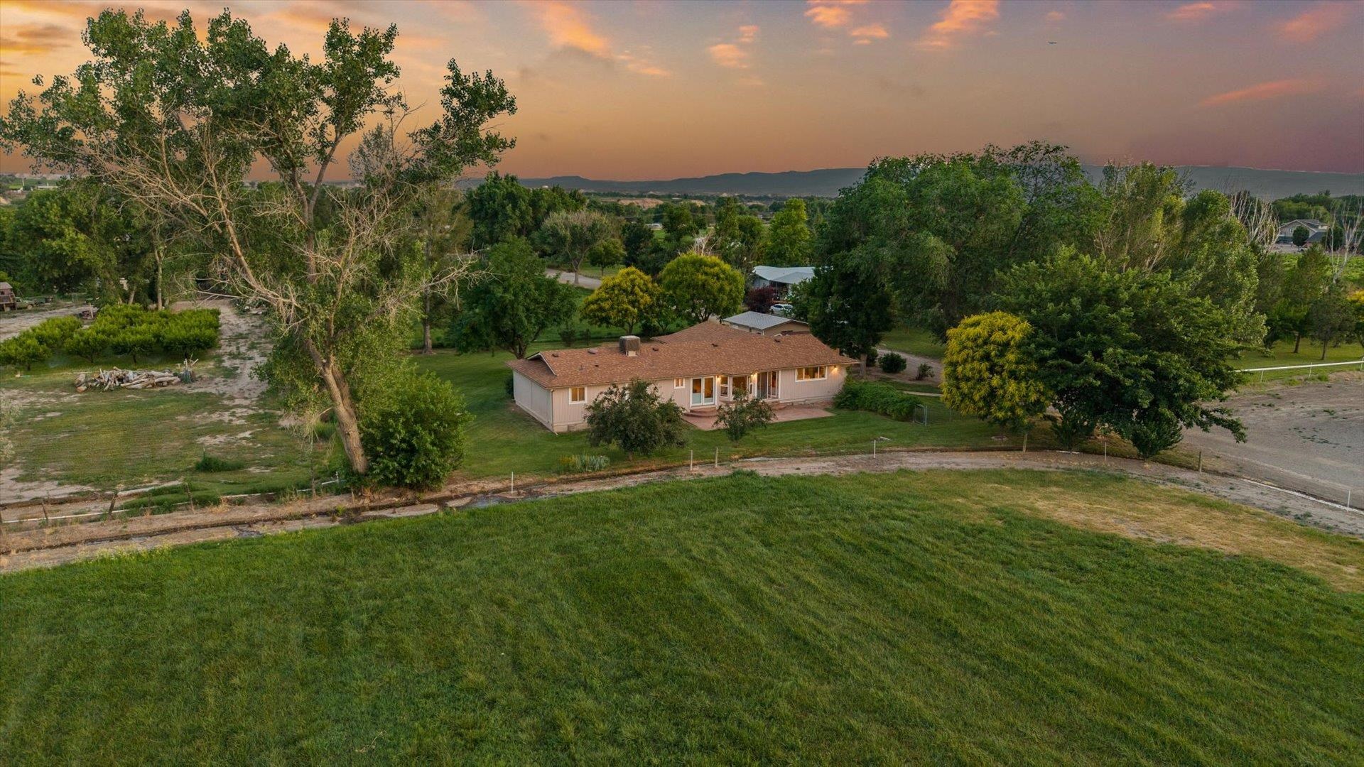 3482 F Road Property Photo 6