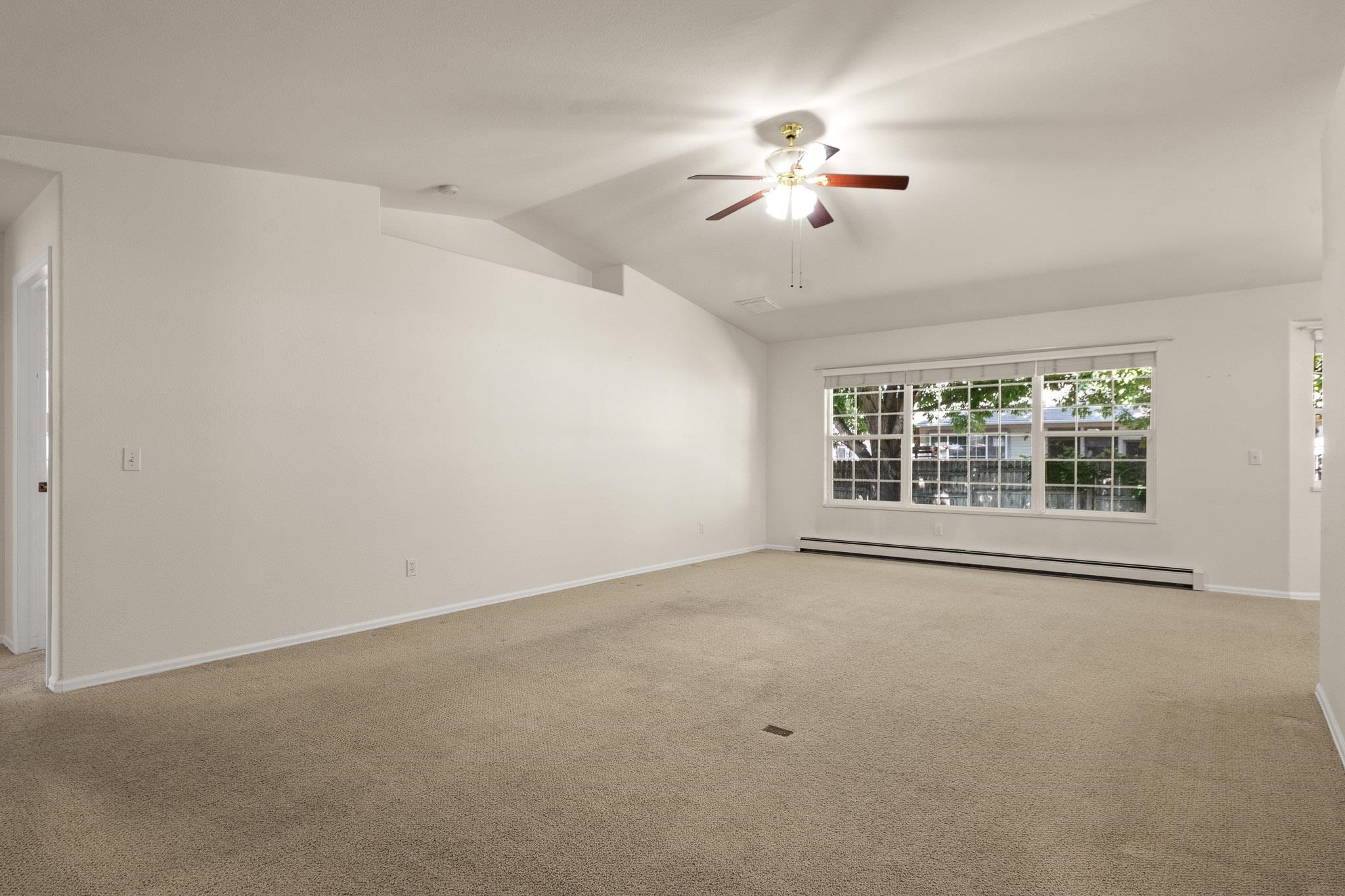 561 Sol Lane Property Photo 4
