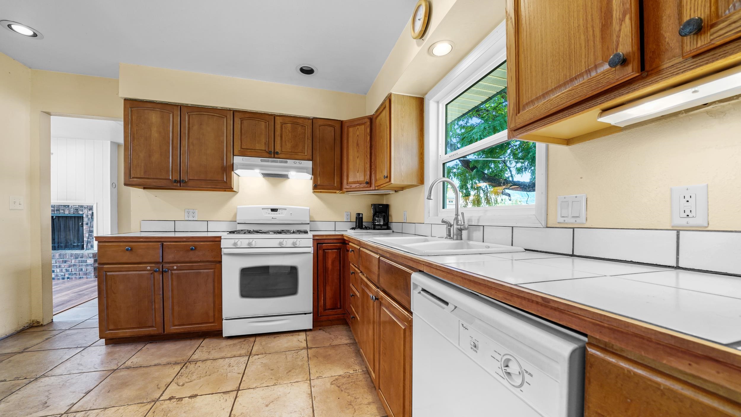 131 Aspinall Drive Property Photo 3