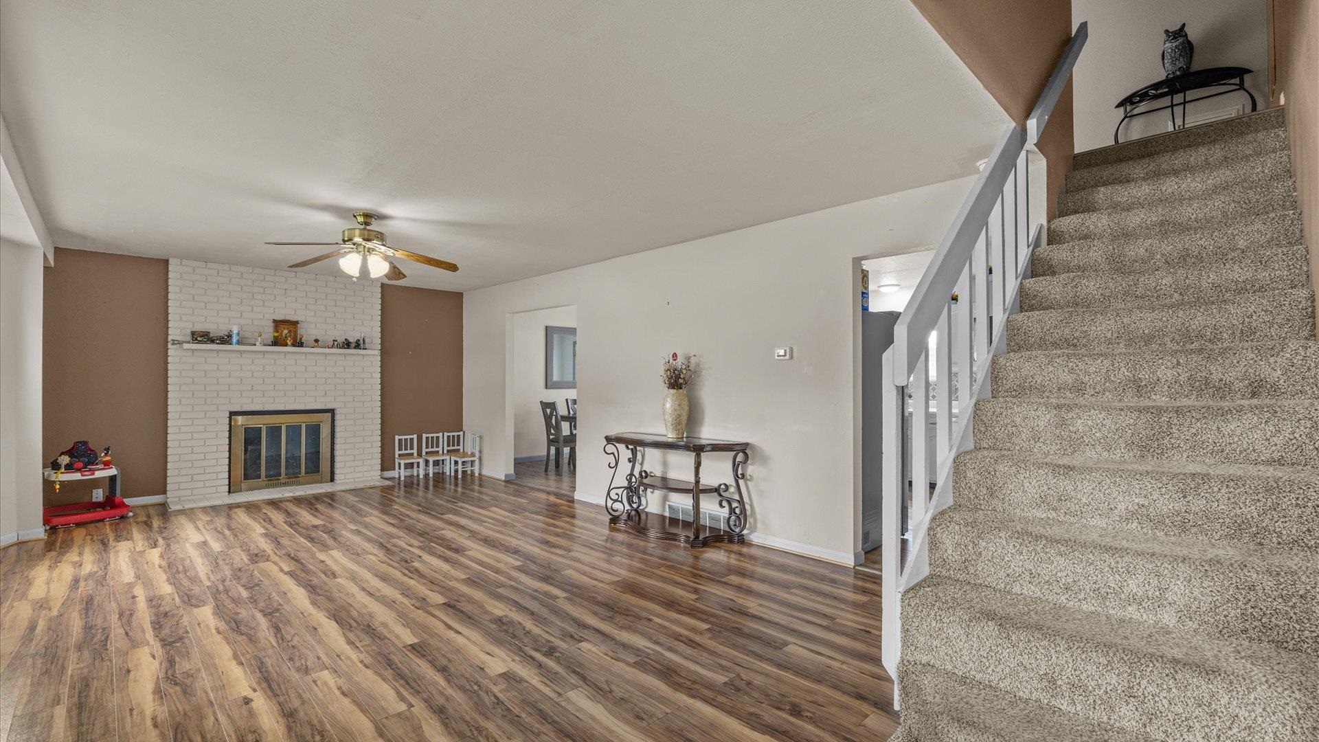 630 Sparn Court Property Photo 4