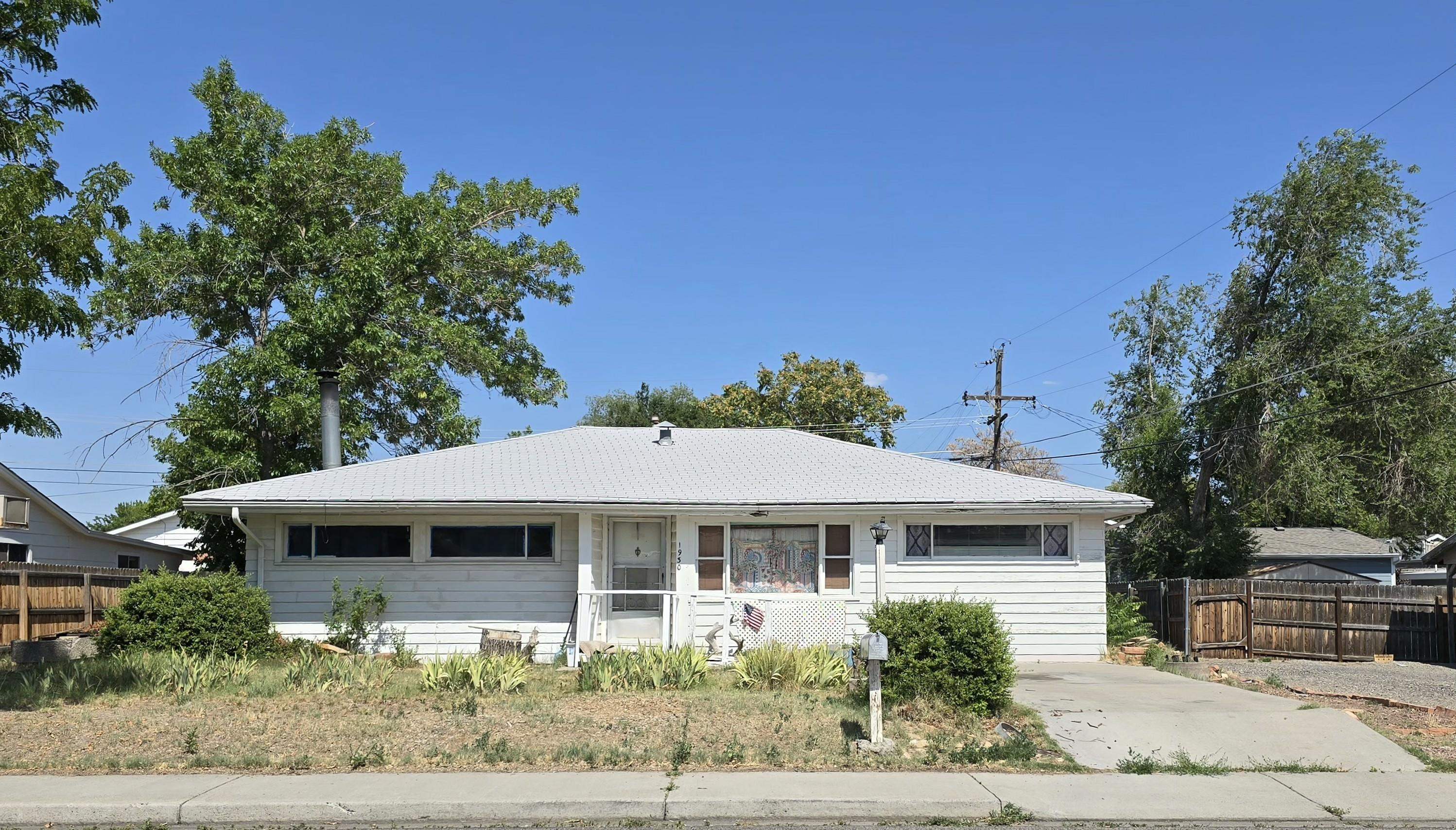 1930 N 15th Street Property Photo 1
