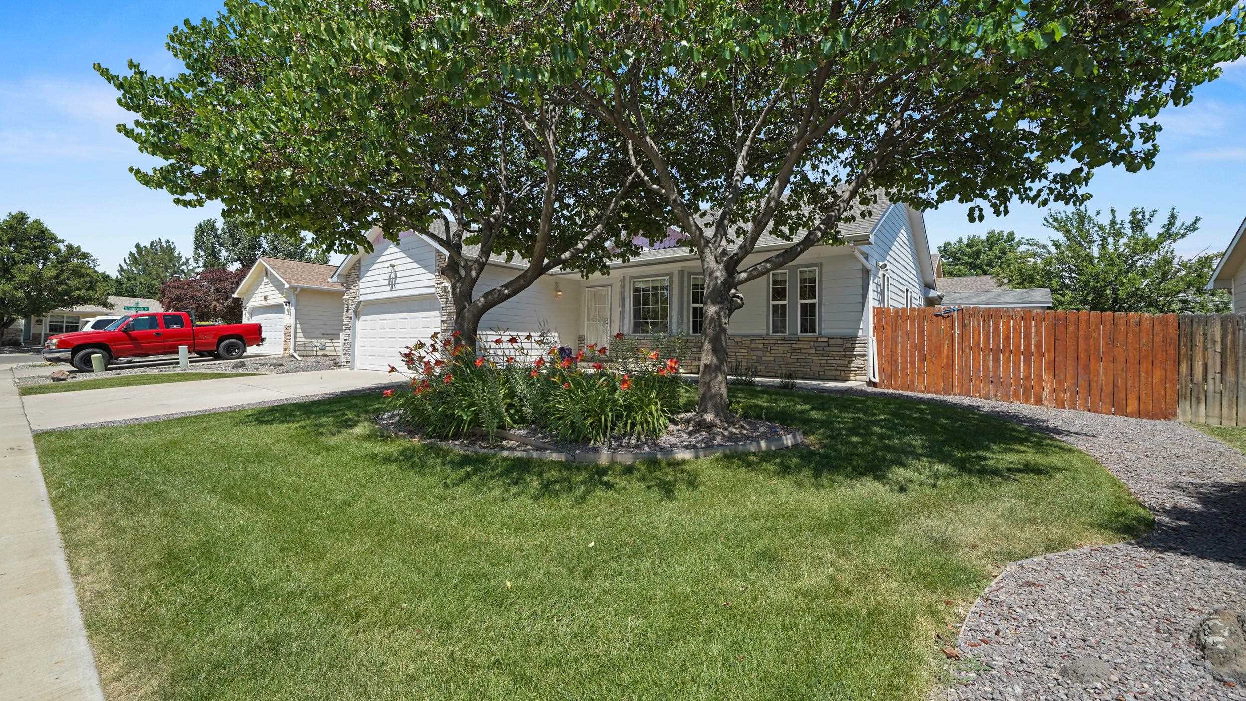 634 Maurine Lane Property Photo 3
