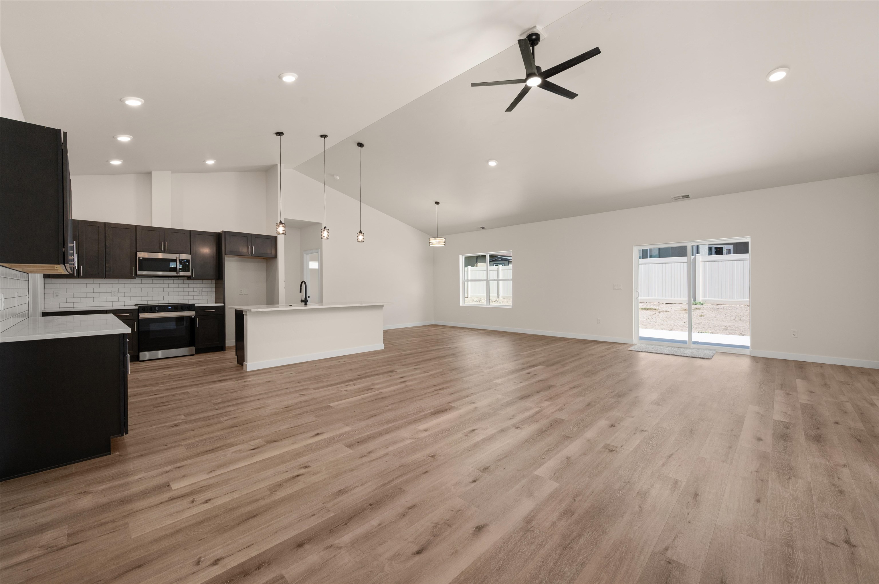 3084 Thunder Cloud Drive Property Photo 4